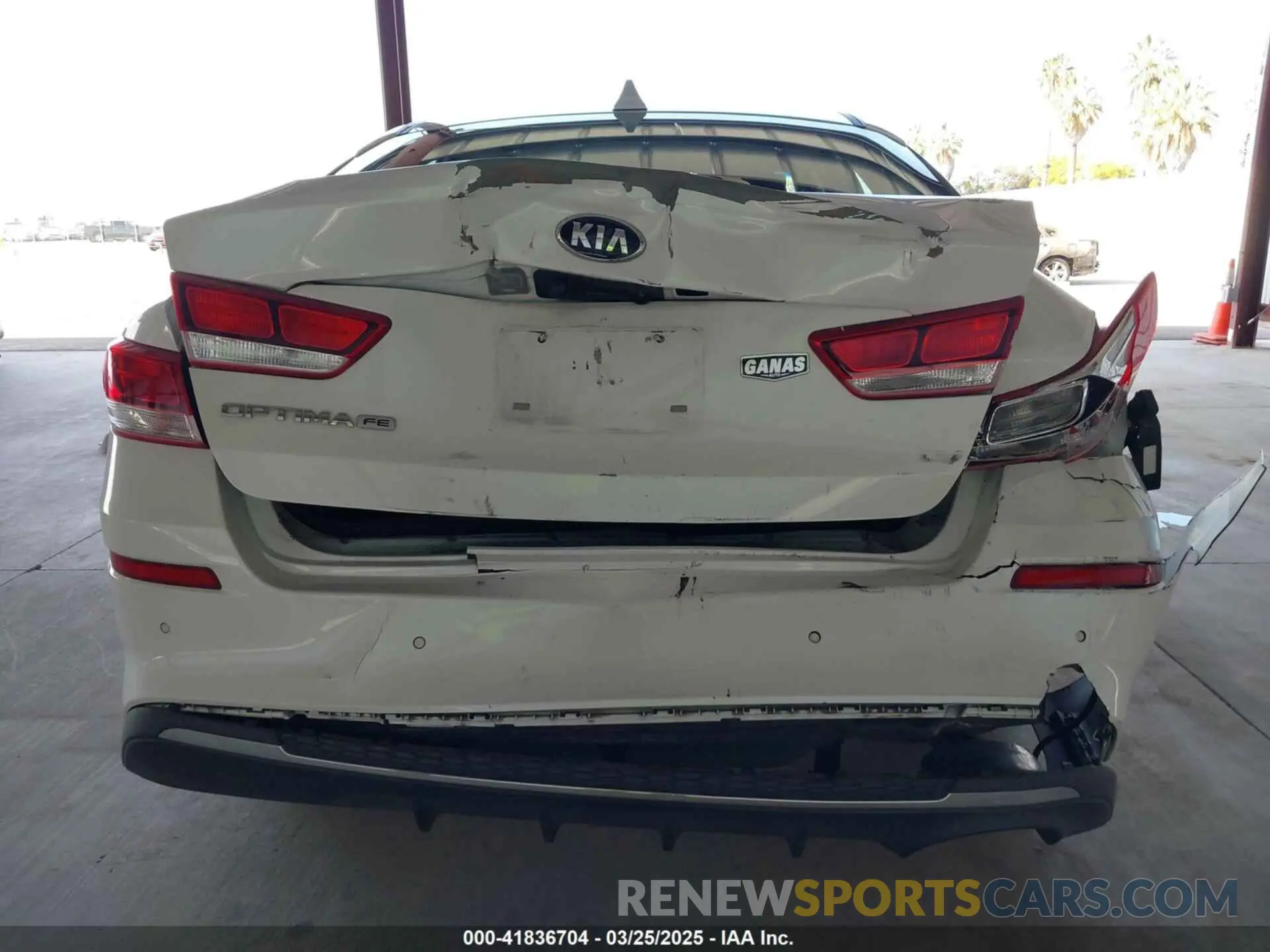16 Фотография поврежденного автомобиля 5XXGT4L36LG393377 KIA OPTIMA 2020