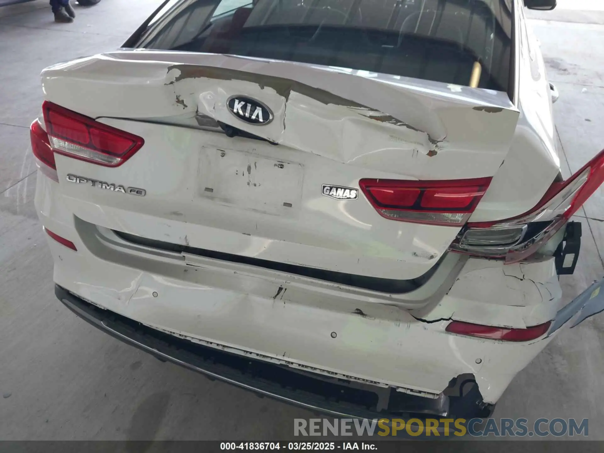 6 Фотография поврежденного автомобиля 5XXGT4L36LG393377 KIA OPTIMA 2020