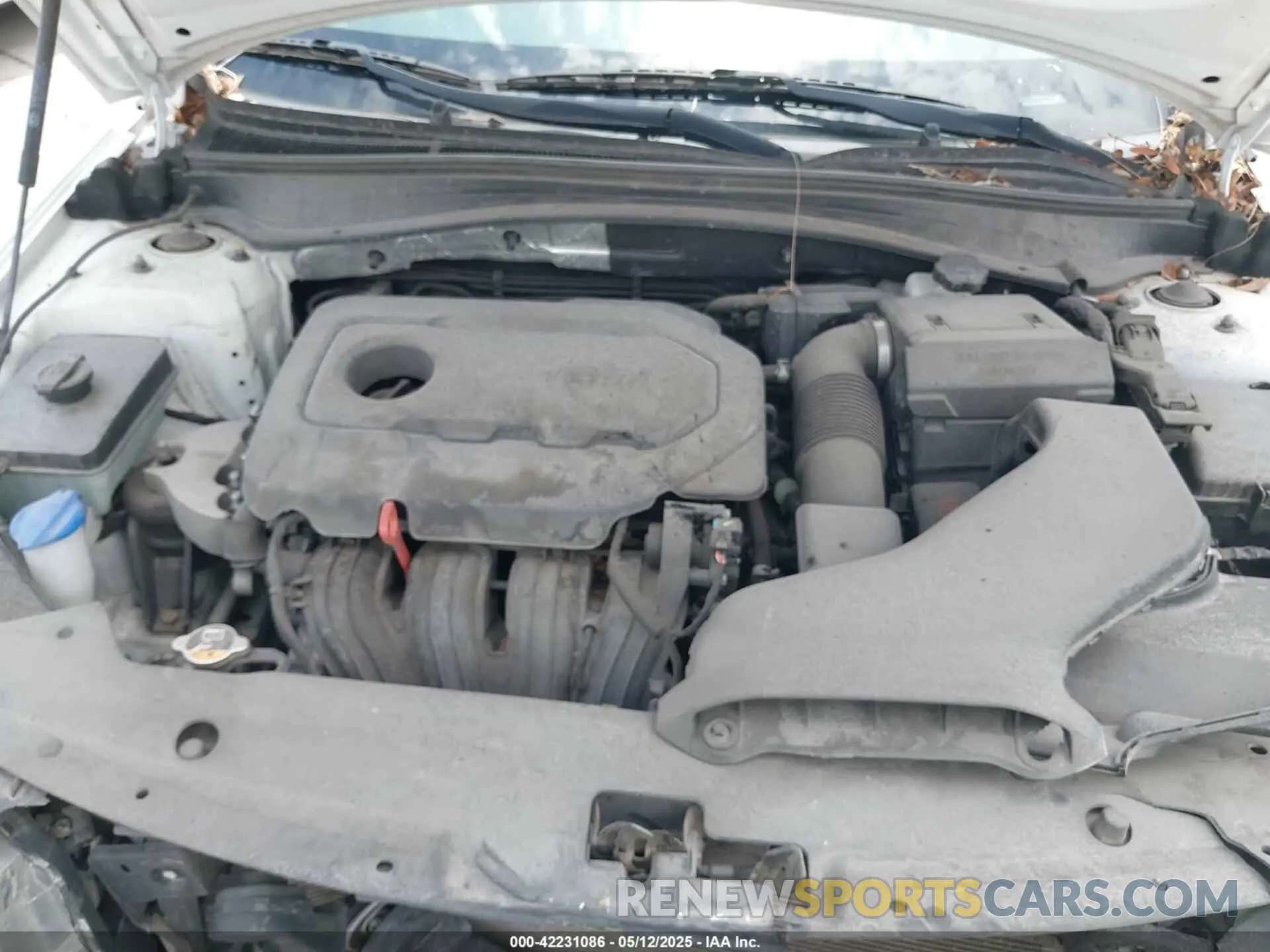 10 Photograph of a damaged car 5XXGT4L36LG394433 KIA OPTIMA 2020