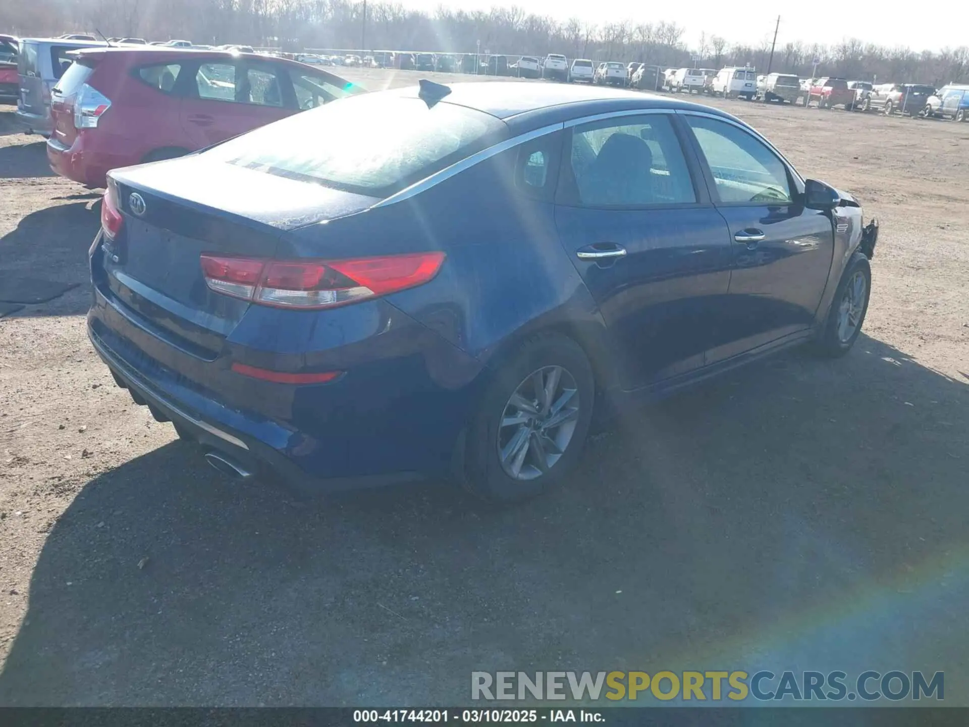 4 Фотография поврежденного автомобиля 5XXGT4L36LG398322 KIA OPTIMA 2020