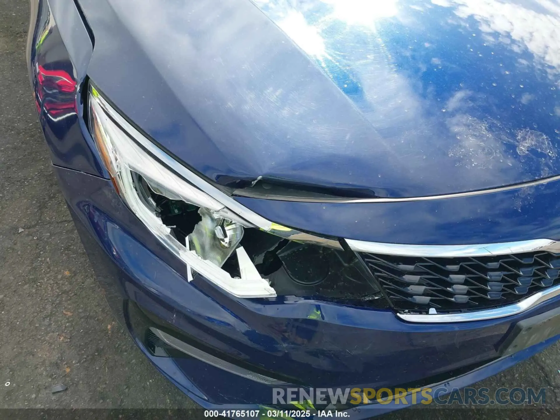 17 Photograph of a damaged car 5XXGT4L36LG416009 KIA OPTIMA 2020