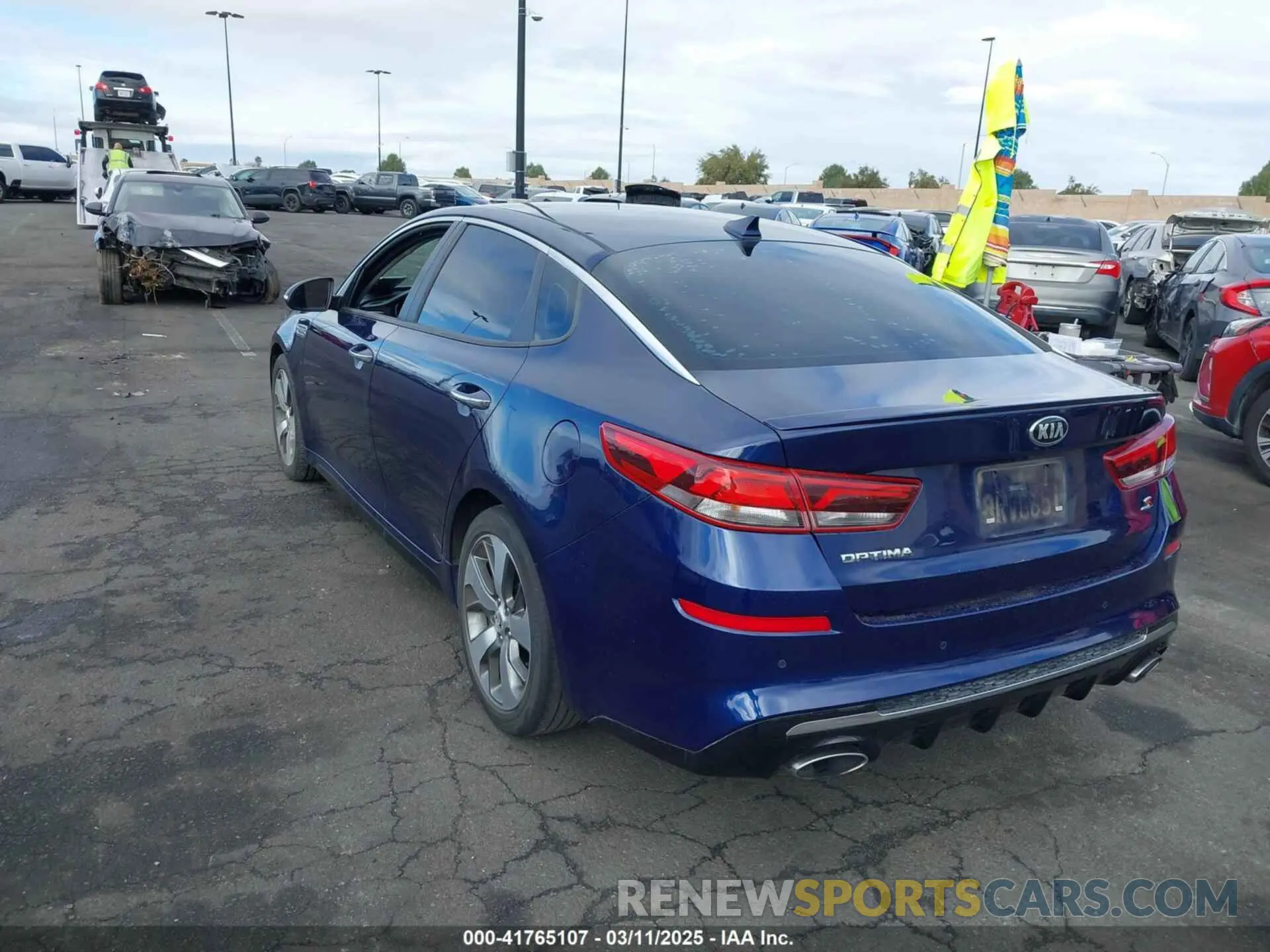 3 Photograph of a damaged car 5XXGT4L36LG416009 KIA OPTIMA 2020