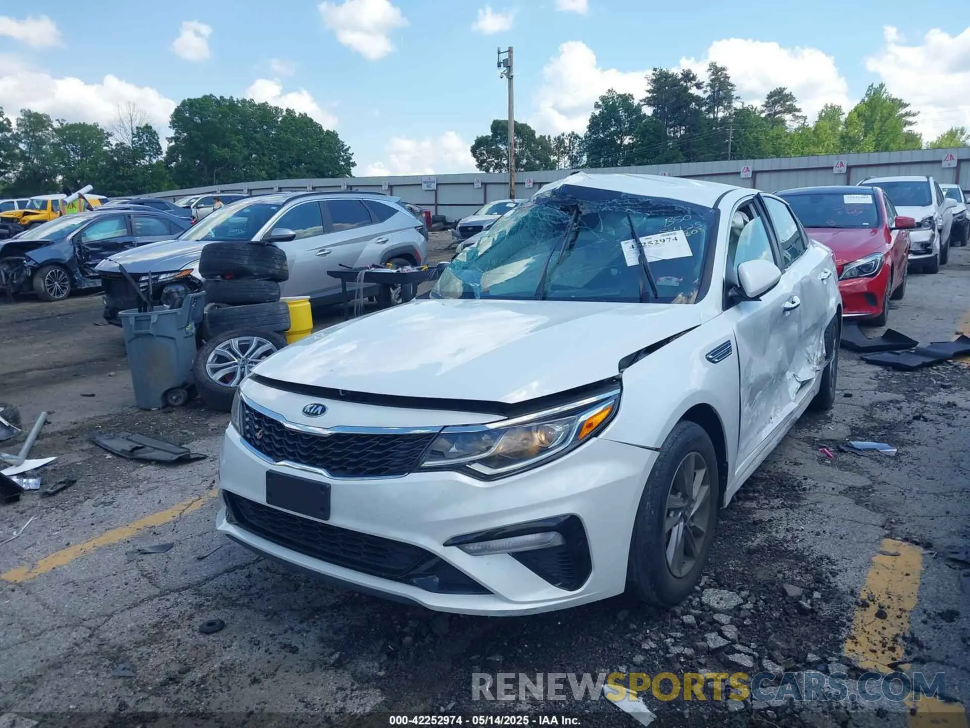 2 Фотография поврежденного автомобиля 5XXGT4L36LG423803 KIA OPTIMA 2020