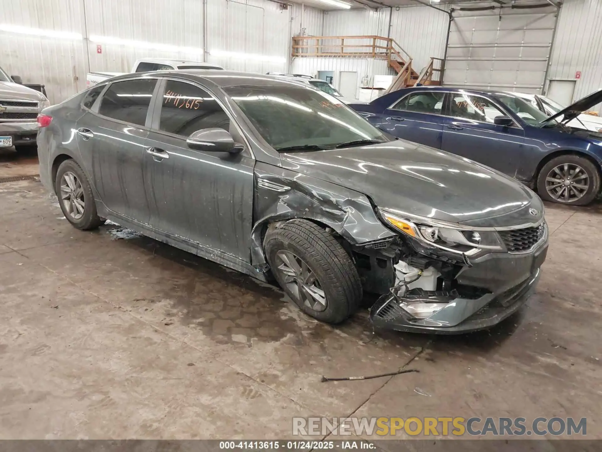 1 Photograph of a damaged car 5XXGT4L36LG439905 KIA OPTIMA 2020