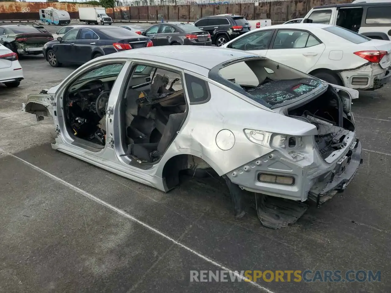 2 Photograph of a damaged car 5XXGT4L37LG386521 KIA OPTIMA 2020
