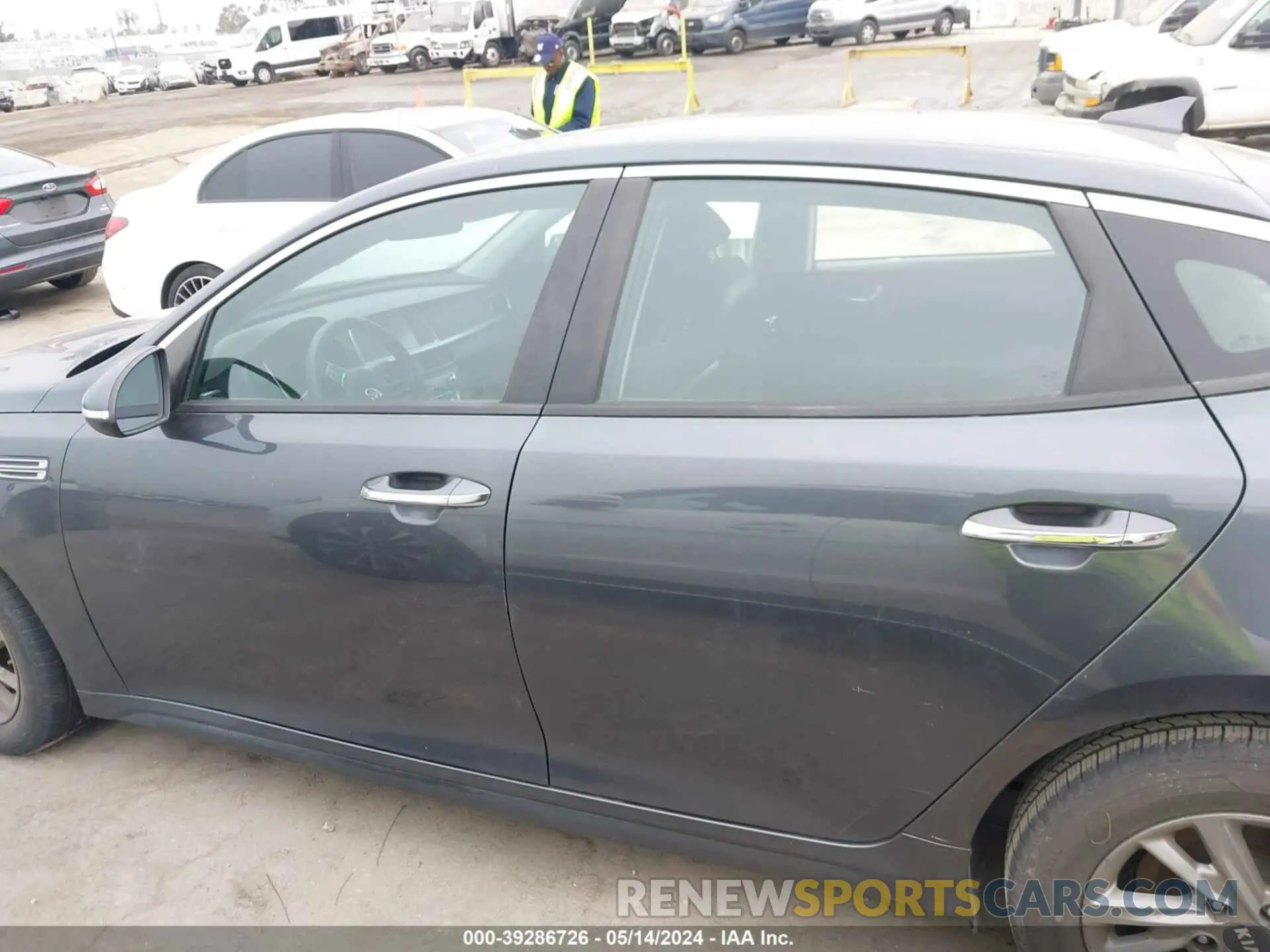 15 Photograph of a damaged car 5XXGT4L37LG389290 KIA OPTIMA 2020