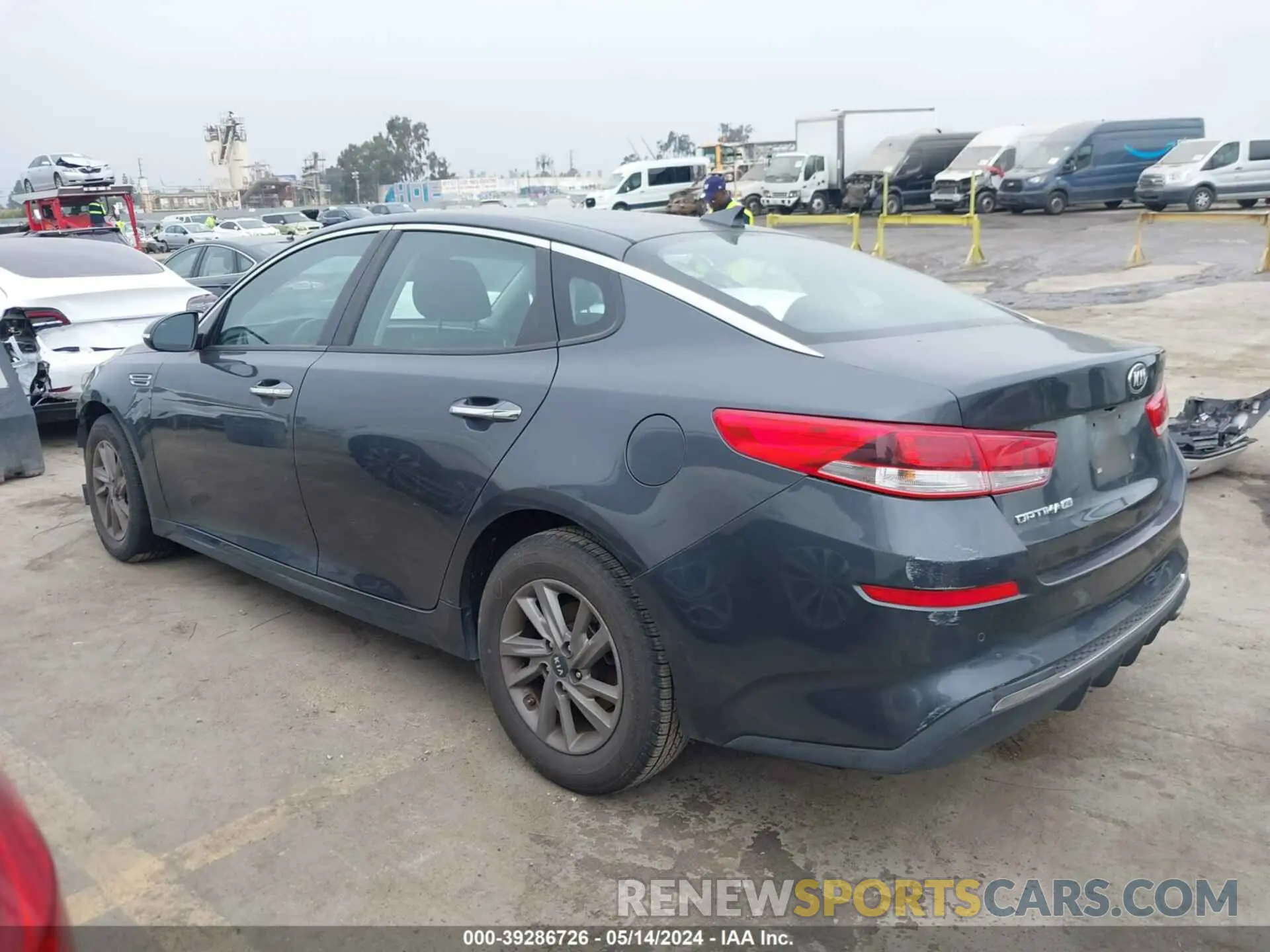 3 Photograph of a damaged car 5XXGT4L37LG389290 KIA OPTIMA 2020