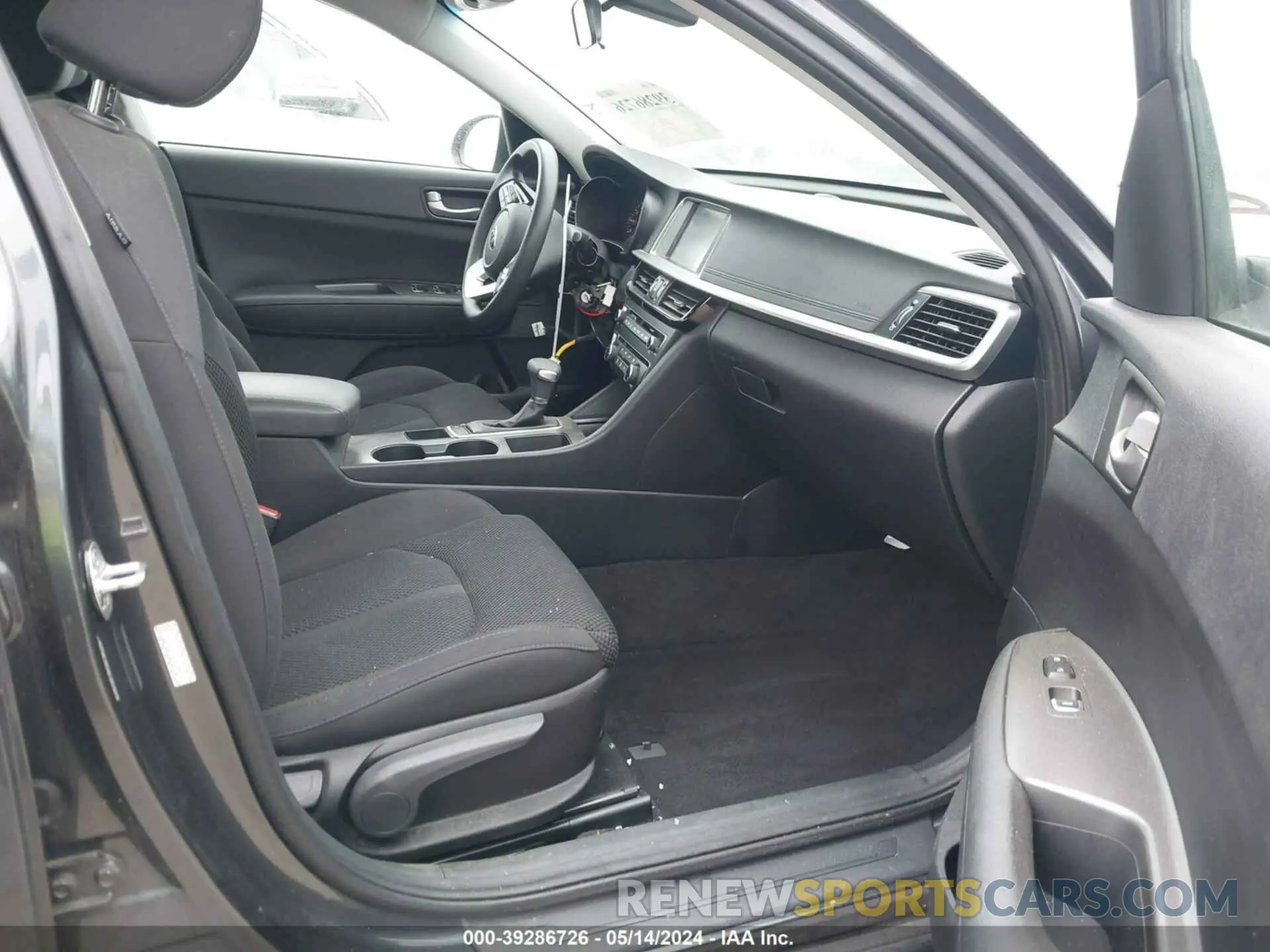 5 Photograph of a damaged car 5XXGT4L37LG389290 KIA OPTIMA 2020