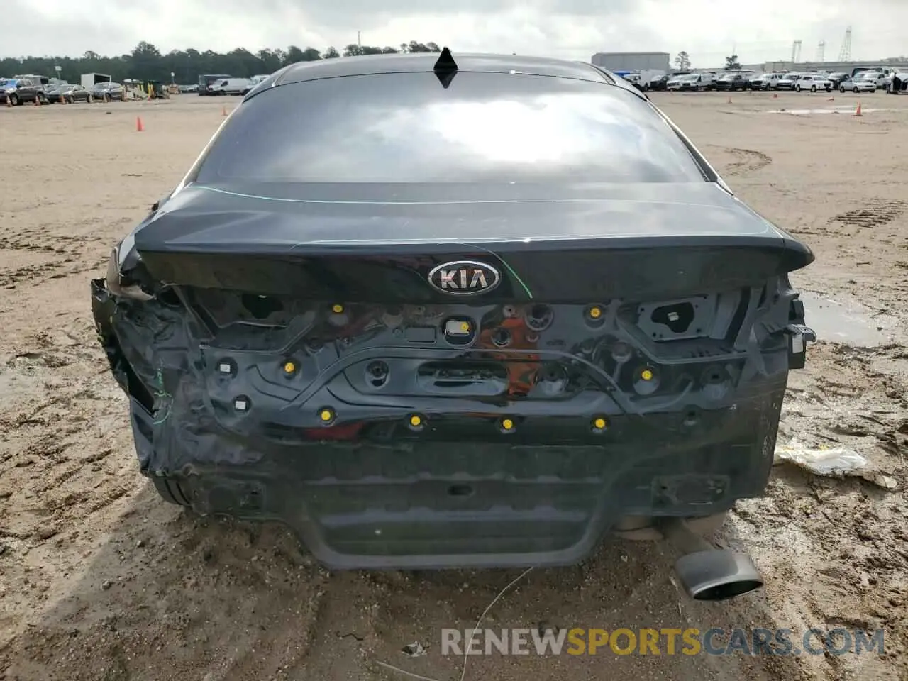 6 Photograph of a damaged car 5XXGT4L37LG395719 KIA OPTIMA 2020
