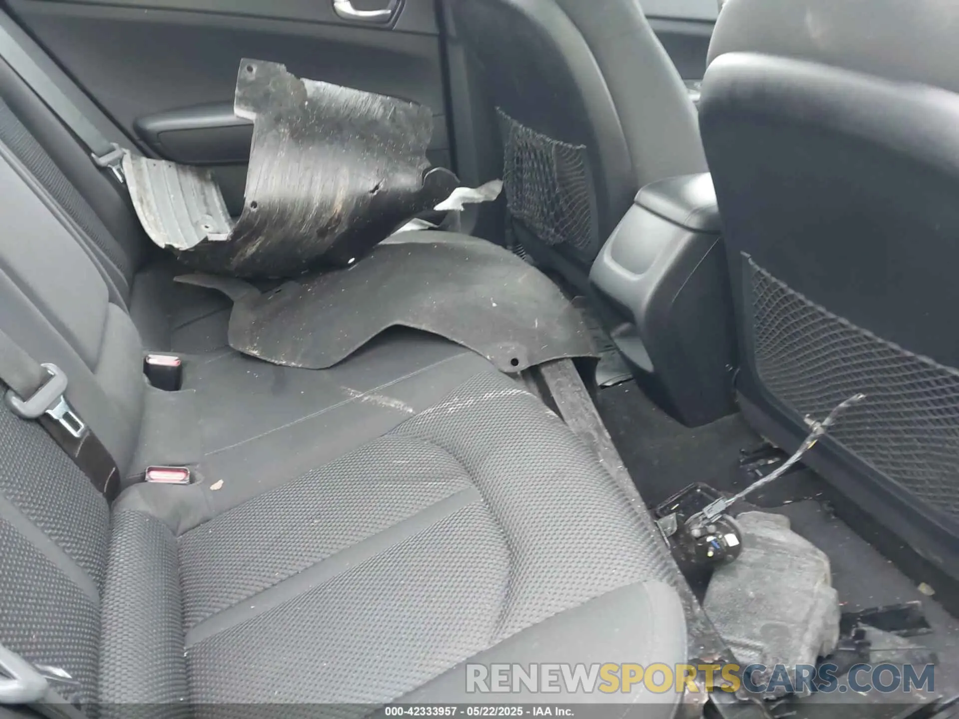 8 Photograph of a damaged car 5XXGT4L37LG400711 KIA OPTIMA 2020