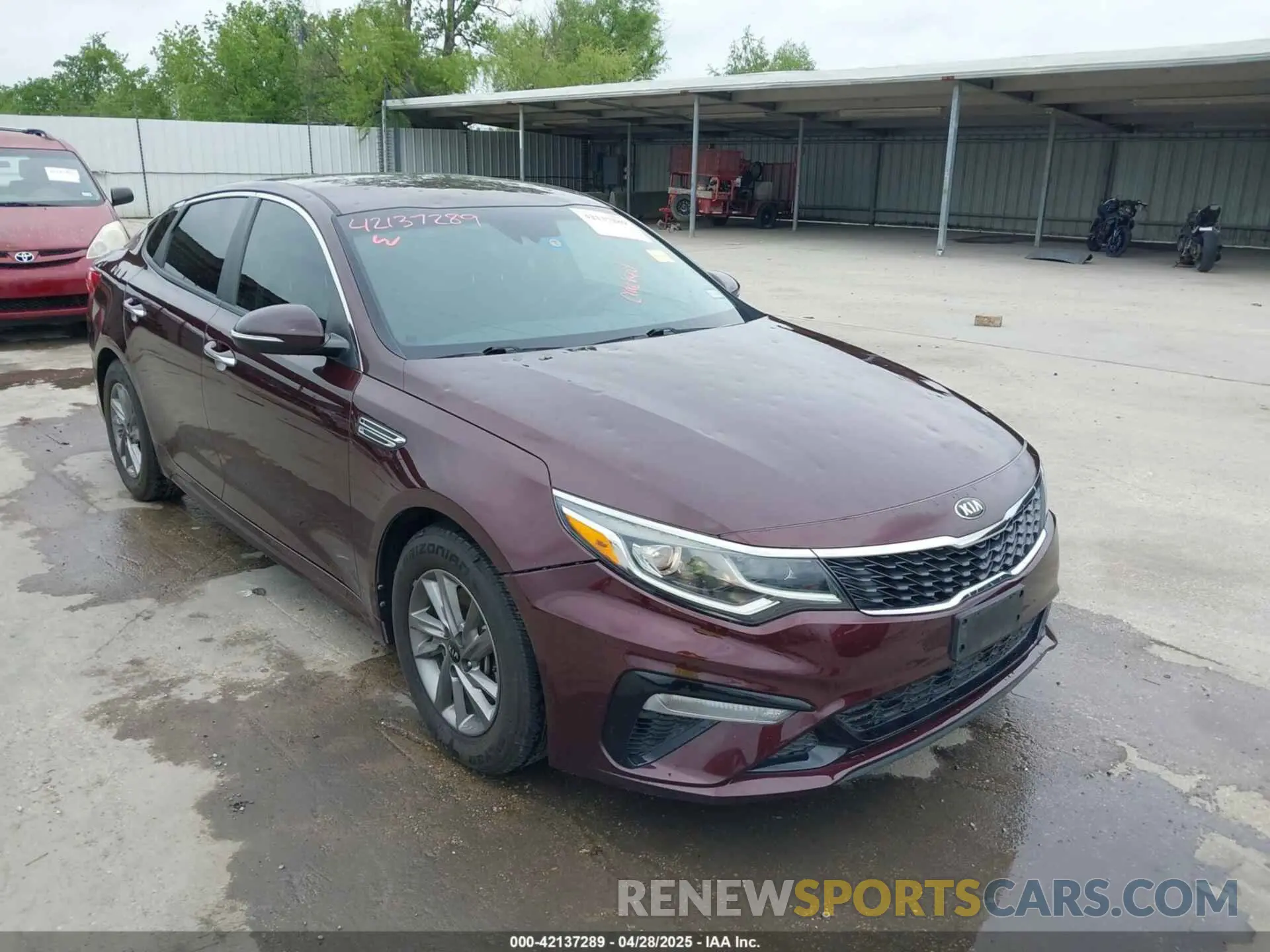 1 Фотография поврежденного автомобиля 5XXGT4L37LG402118 KIA OPTIMA 2020