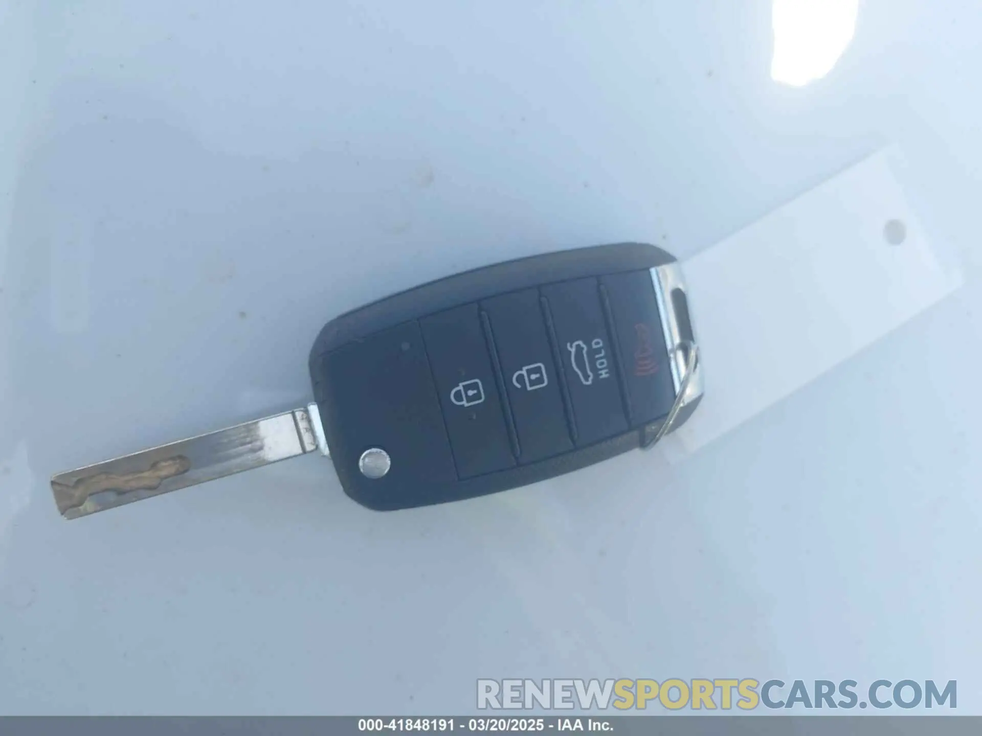 11 Фотография поврежденного автомобиля 5XXGT4L37LG412602 KIA OPTIMA 2020