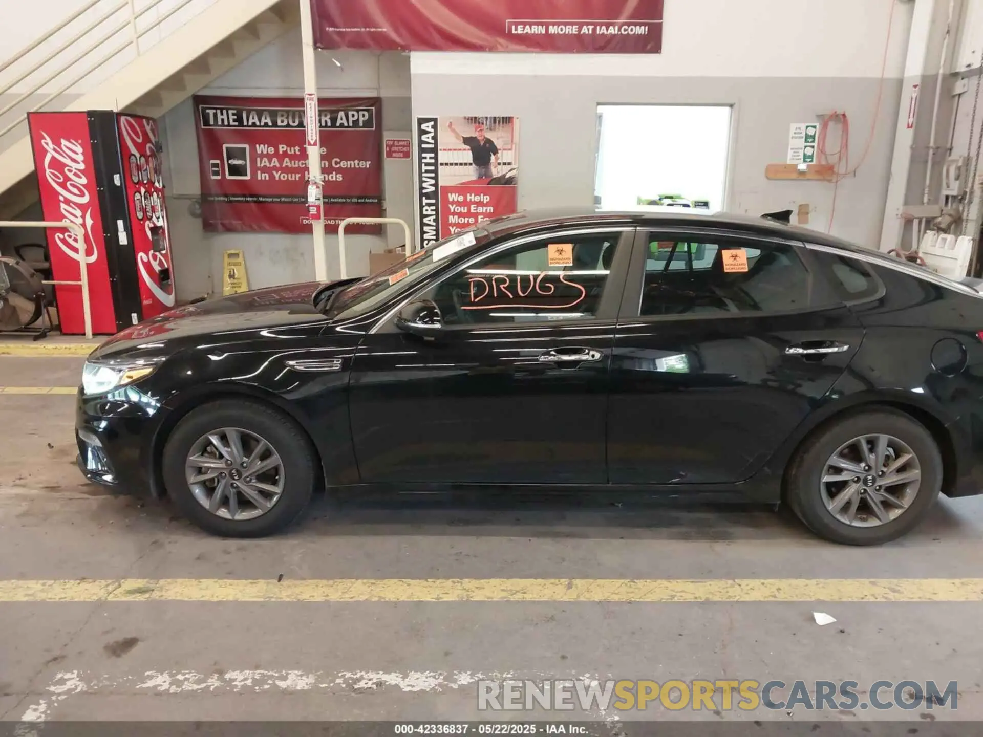 14 Фотография поврежденного автомобиля 5XXGT4L37LG422014 KIA OPTIMA 2020