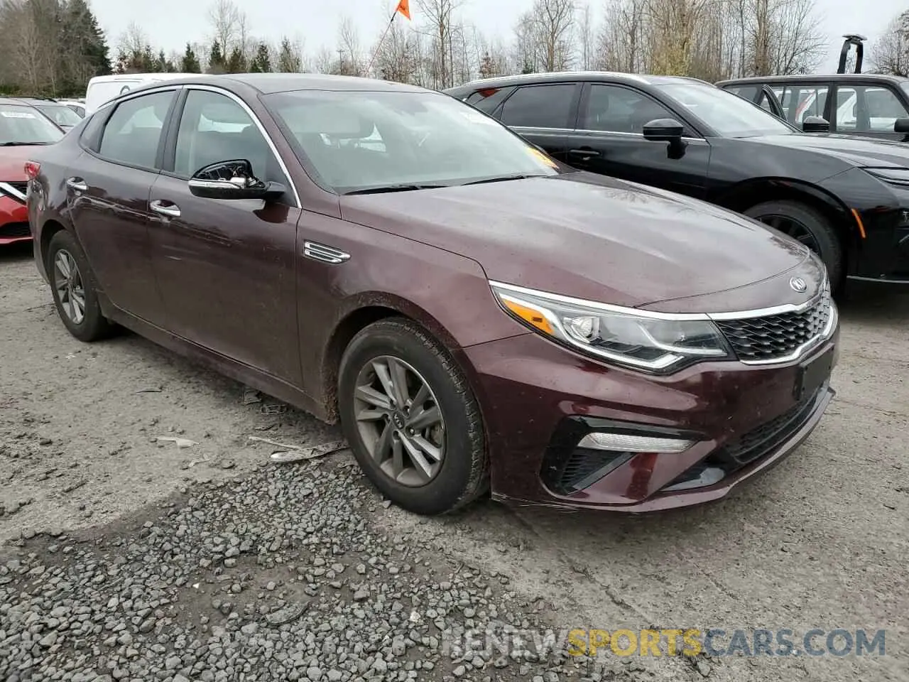 4 Photograph of a damaged car 5XXGT4L37LG422160 KIA OPTIMA 2020