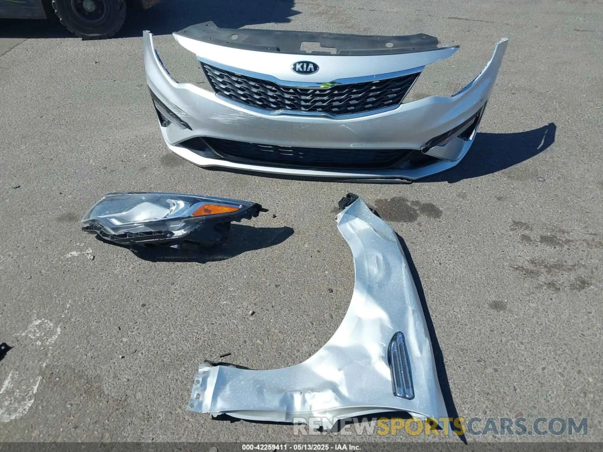 12 Photograph of a damaged car 5XXGT4L37LG442134 KIA OPTIMA 2020
