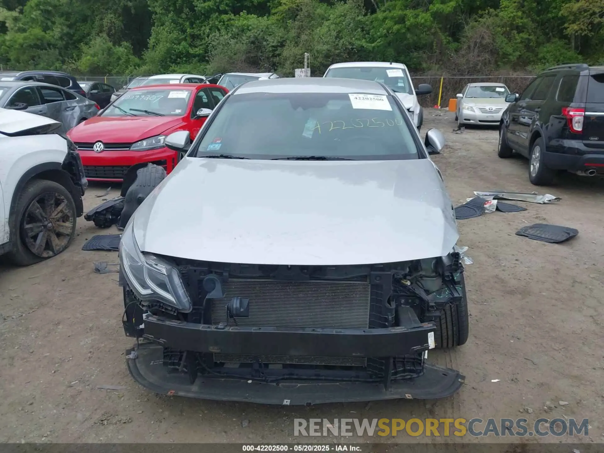 12 Photograph of a damaged car 5XXGT4L38LG381098 KIA OPTIMA 2020