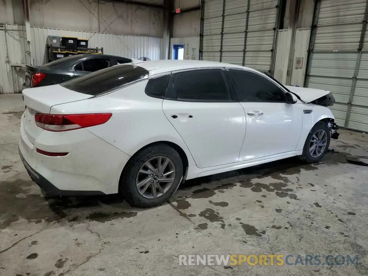 3 Фотография поврежденного автомобиля 5XXGT4L38LG383756 KIA OPTIMA 2020
