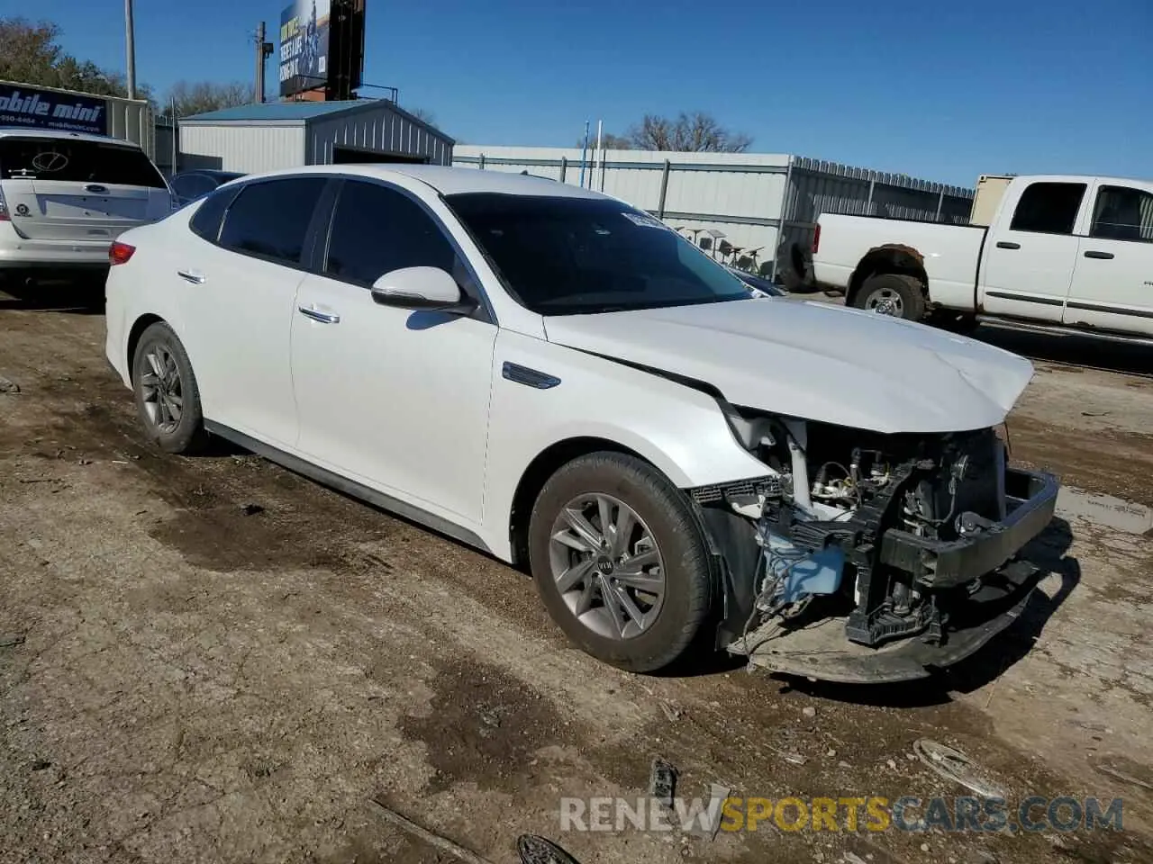 4 Photograph of a damaged car 5XXGT4L38LG387595 KIA OPTIMA 2020