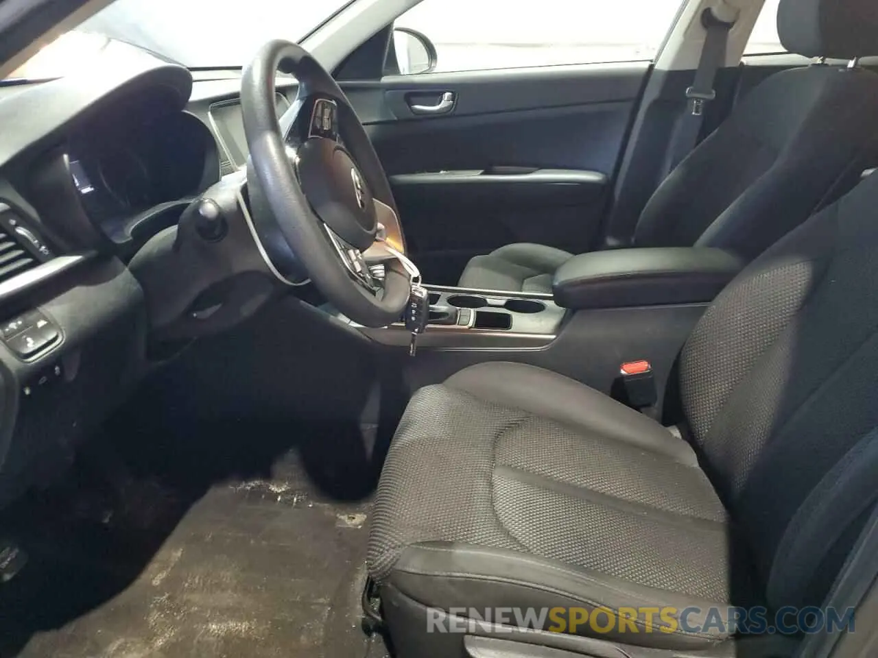 7 Photograph of a damaged car 5XXGT4L38LG390433 KIA OPTIMA 2020