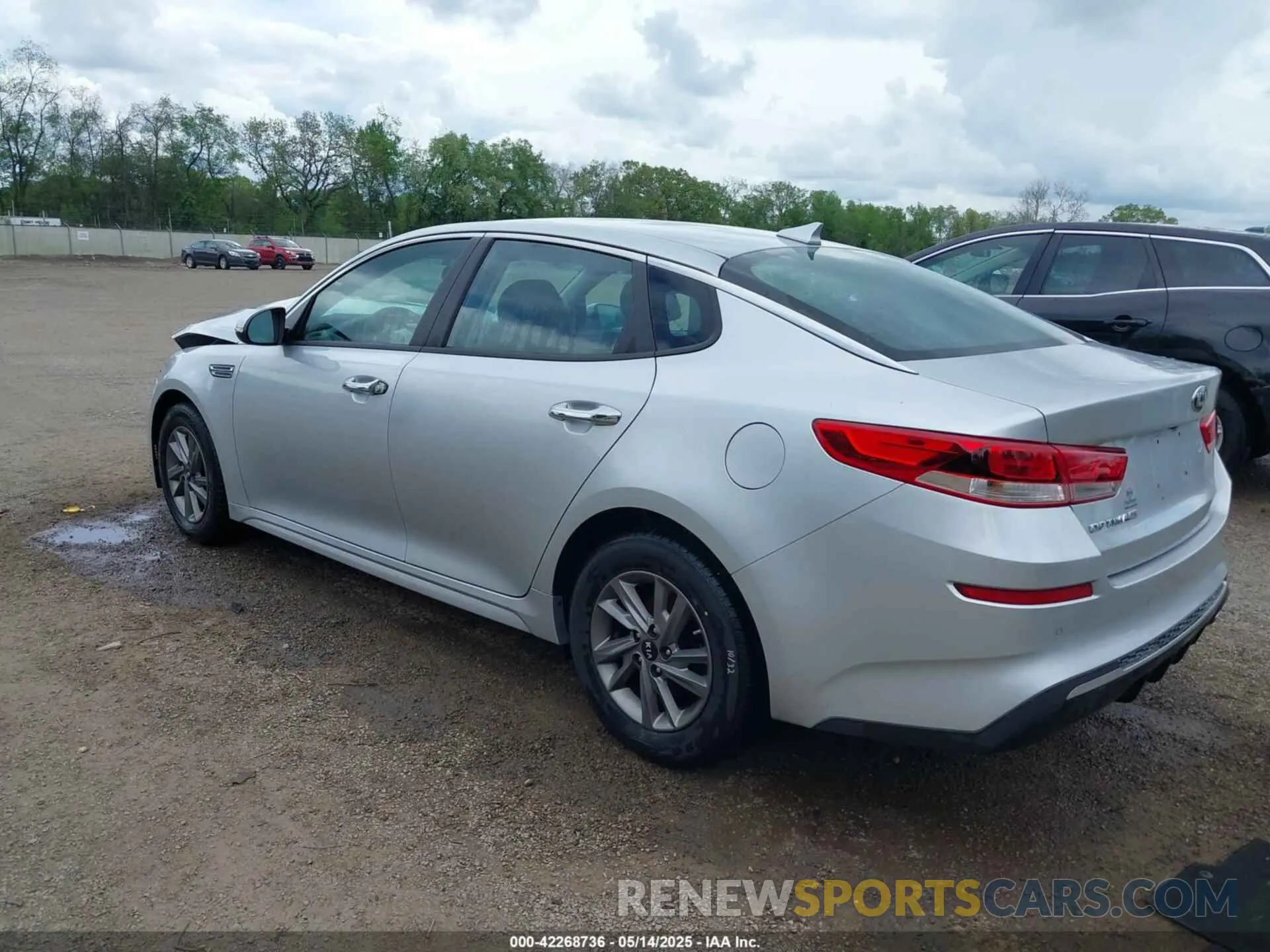 3 Фотография поврежденного автомобиля 5XXGT4L38LG414679 KIA OPTIMA 2020