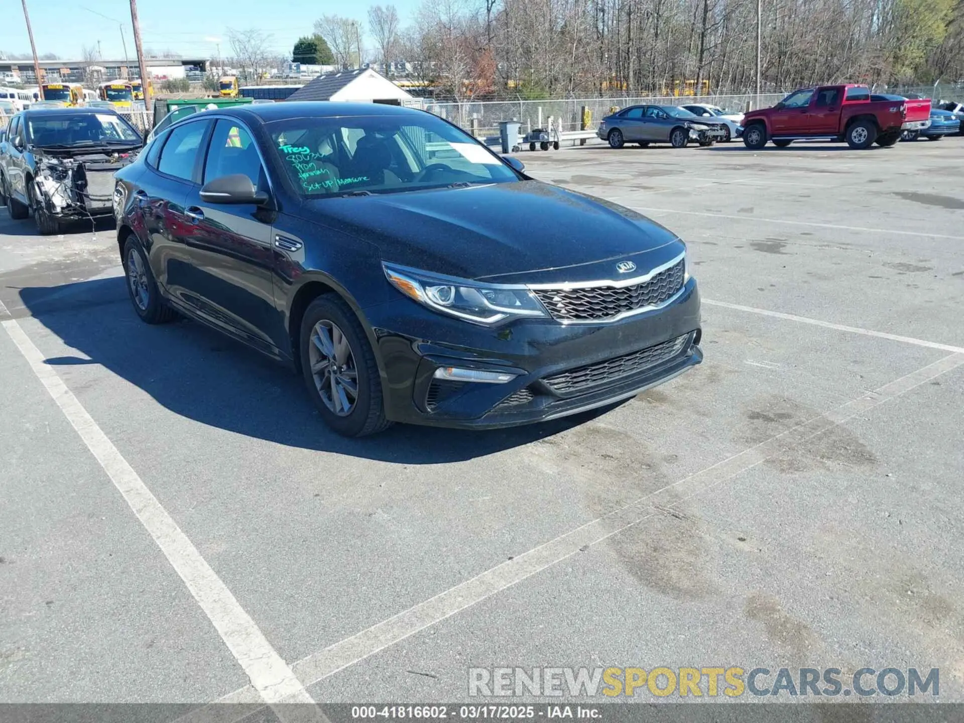 1 Фотография поврежденного автомобиля 5XXGT4L38LG424449 KIA OPTIMA 2020