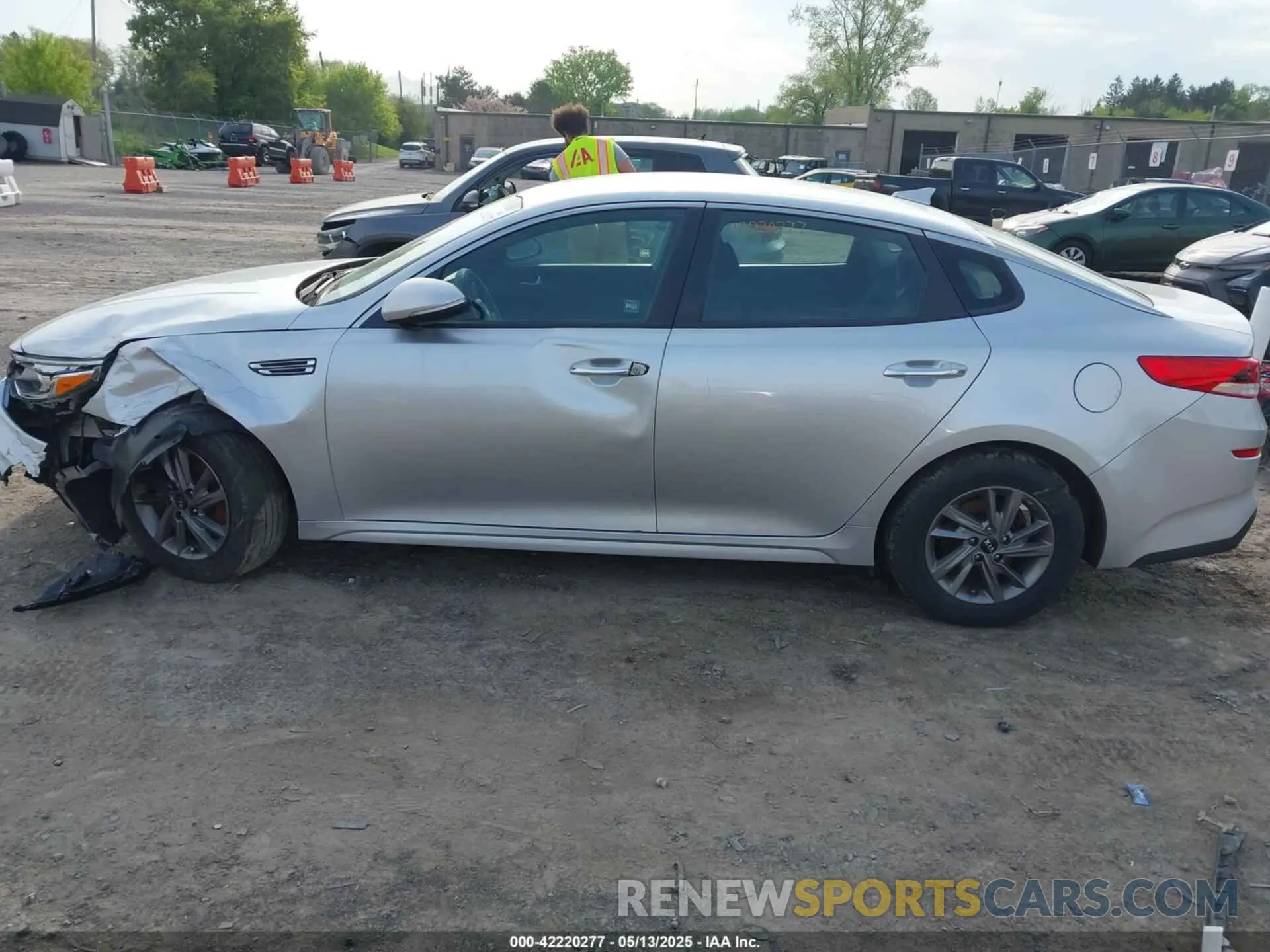 13 Photograph of a damaged car 5XXGT4L38LG444734 KIA OPTIMA 2020