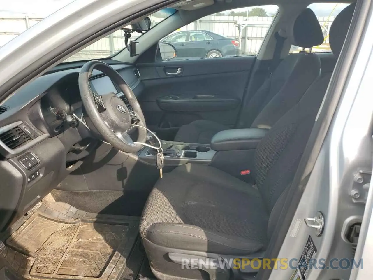 7 Photograph of a damaged car 5XXGT4L38LG446256 KIA OPTIMA 2020