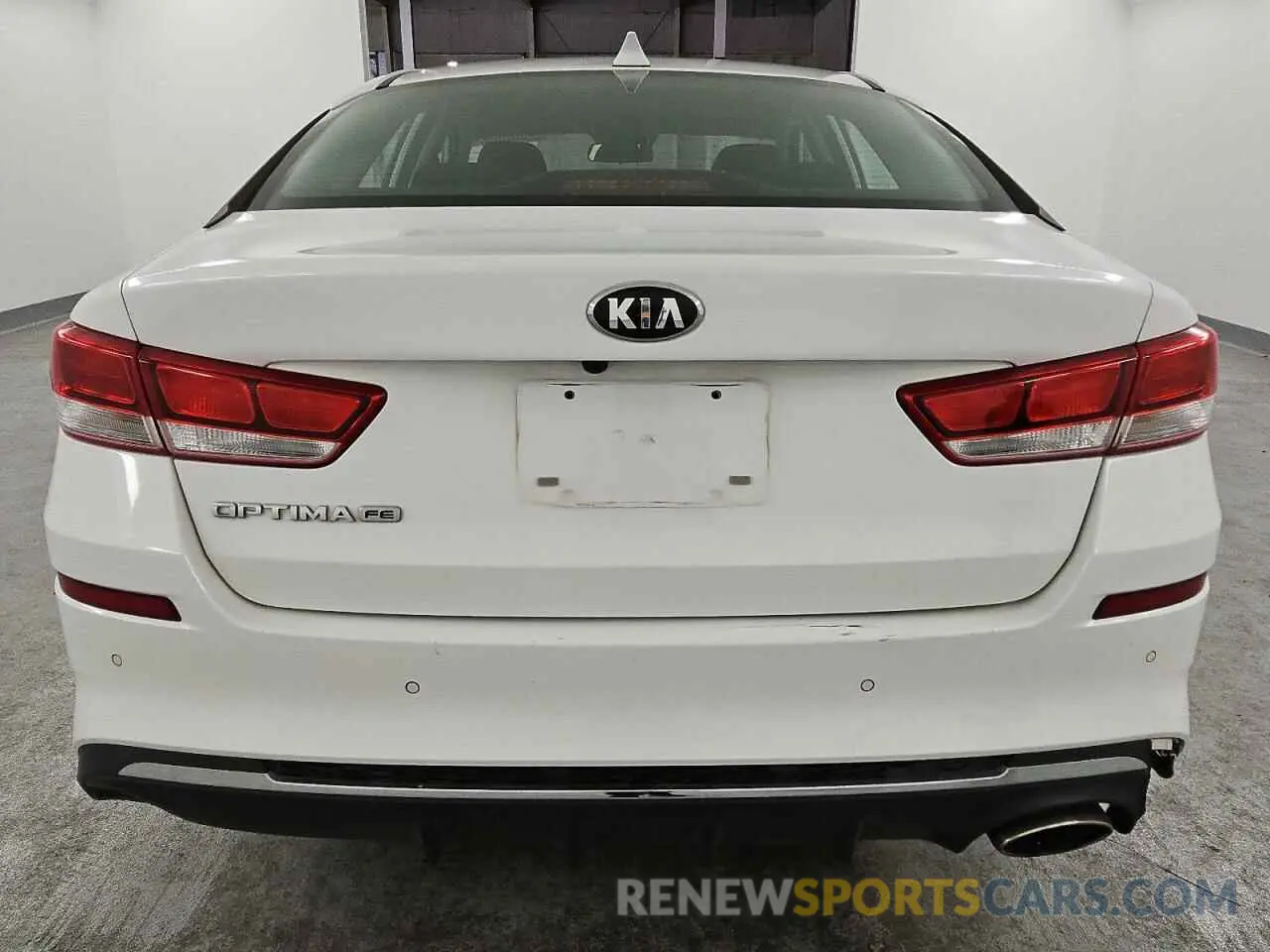 6 Photograph of a damaged car 5XXGT4L39LG392966 KIA OPTIMA 2020