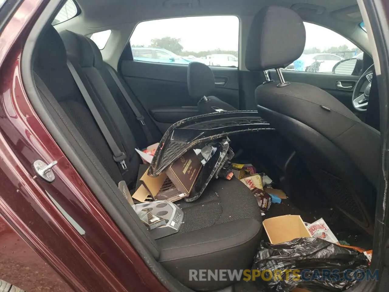 11 Photograph of a damaged car 5XXGT4L39LG396418 KIA OPTIMA 2020