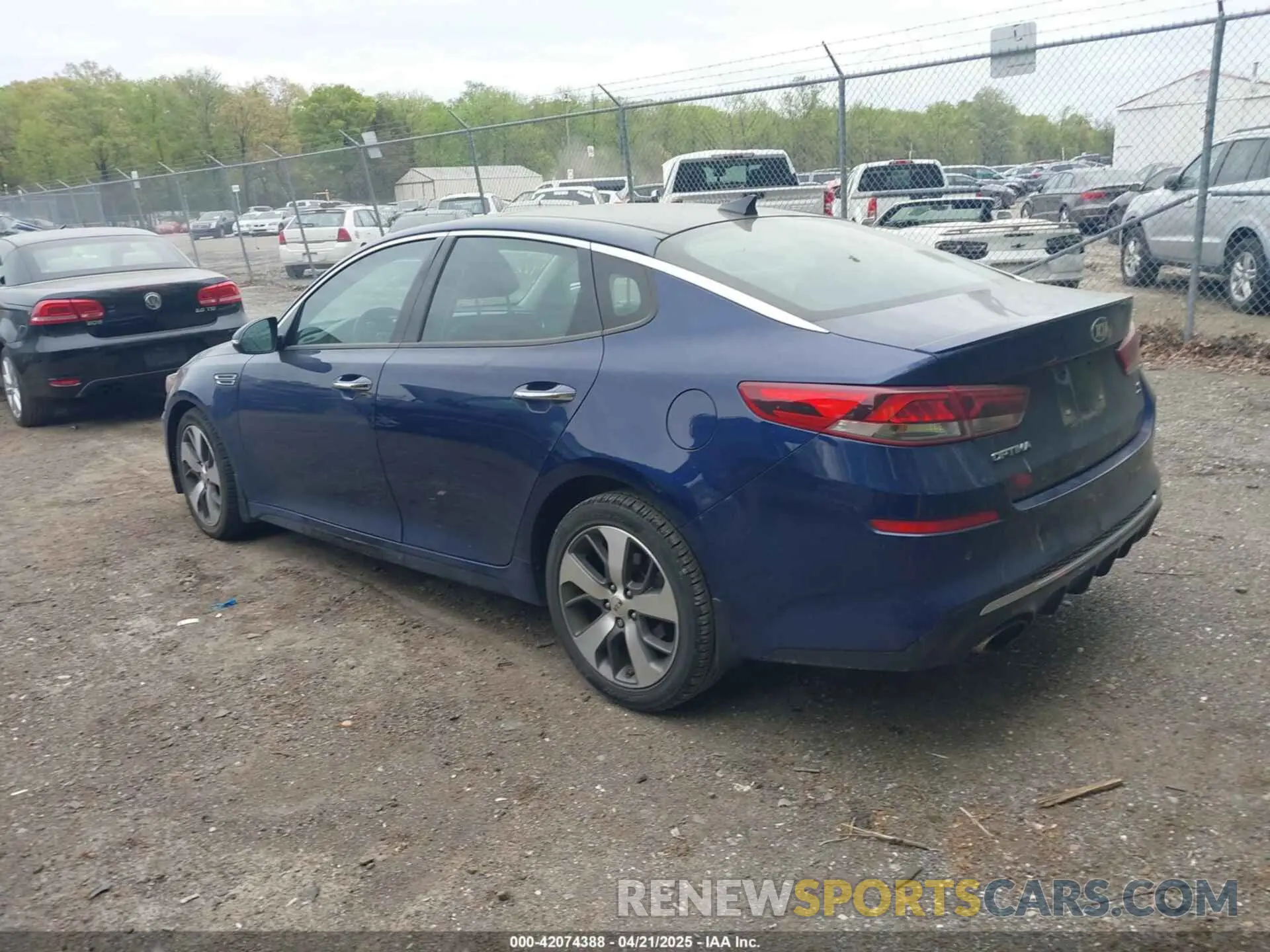 3 Photograph of a damaged car 5XXGT4L39LG404890 KIA OPTIMA 2020