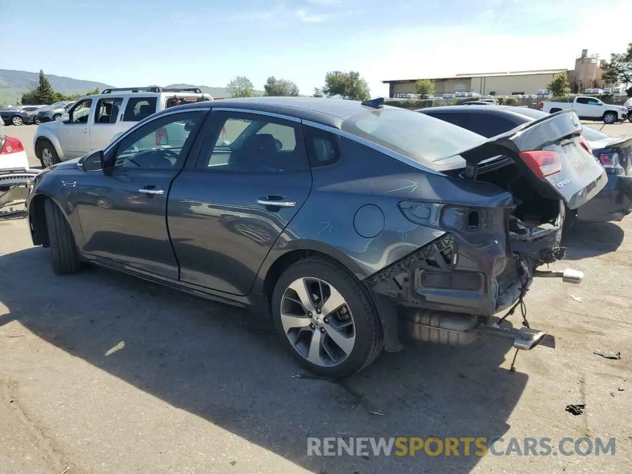 2 Фотография поврежденного автомобиля 5XXGT4L39LG407272 KIA OPTIMA 2020