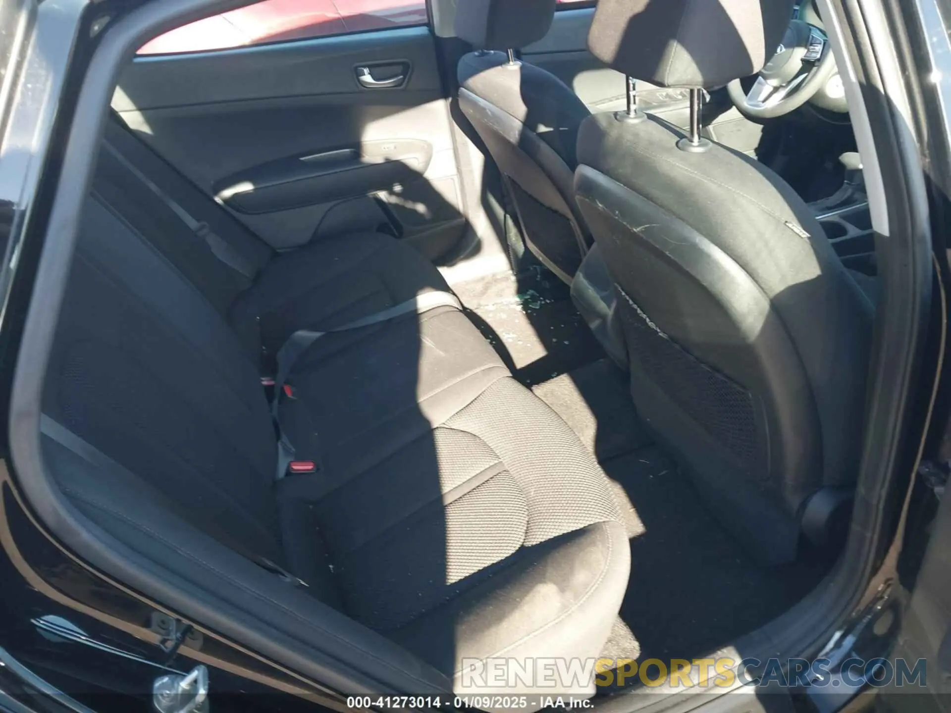8 Фотография поврежденного автомобиля 5XXGT4L39LG409992 KIA OPTIMA 2020