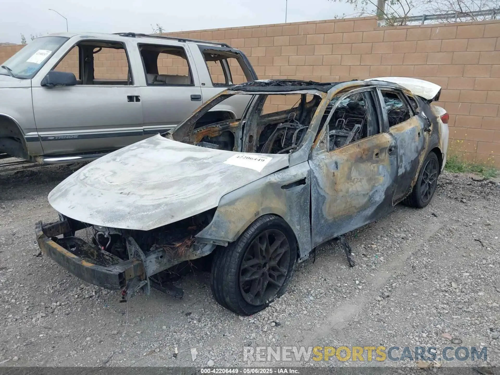 2 Photograph of a damaged car 5XXGT4L39LG438313 KIA OPTIMA 2020