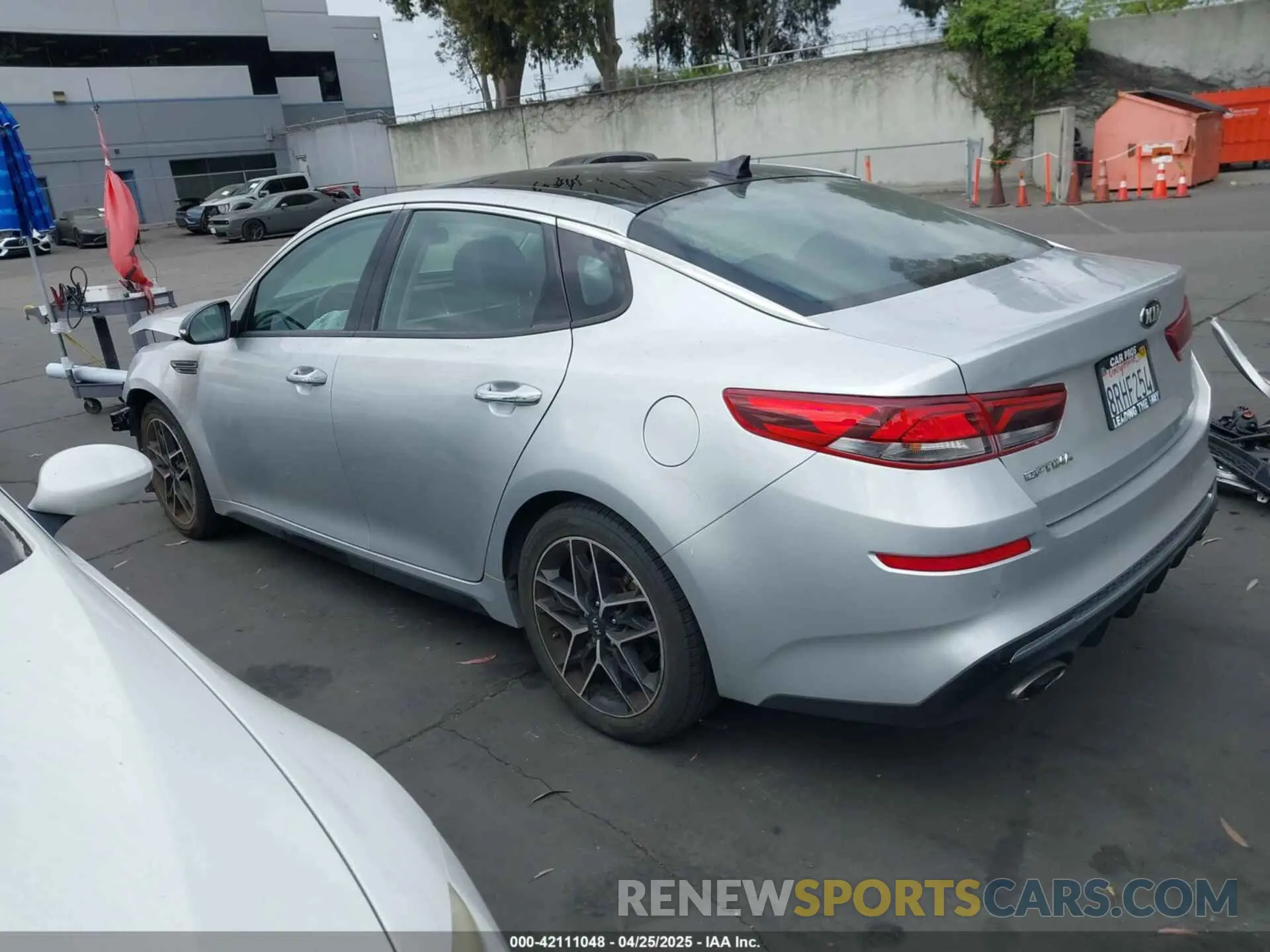 3 Фотография поврежденного автомобиля 5XXGT4L39LG444628 KIA OPTIMA 2020