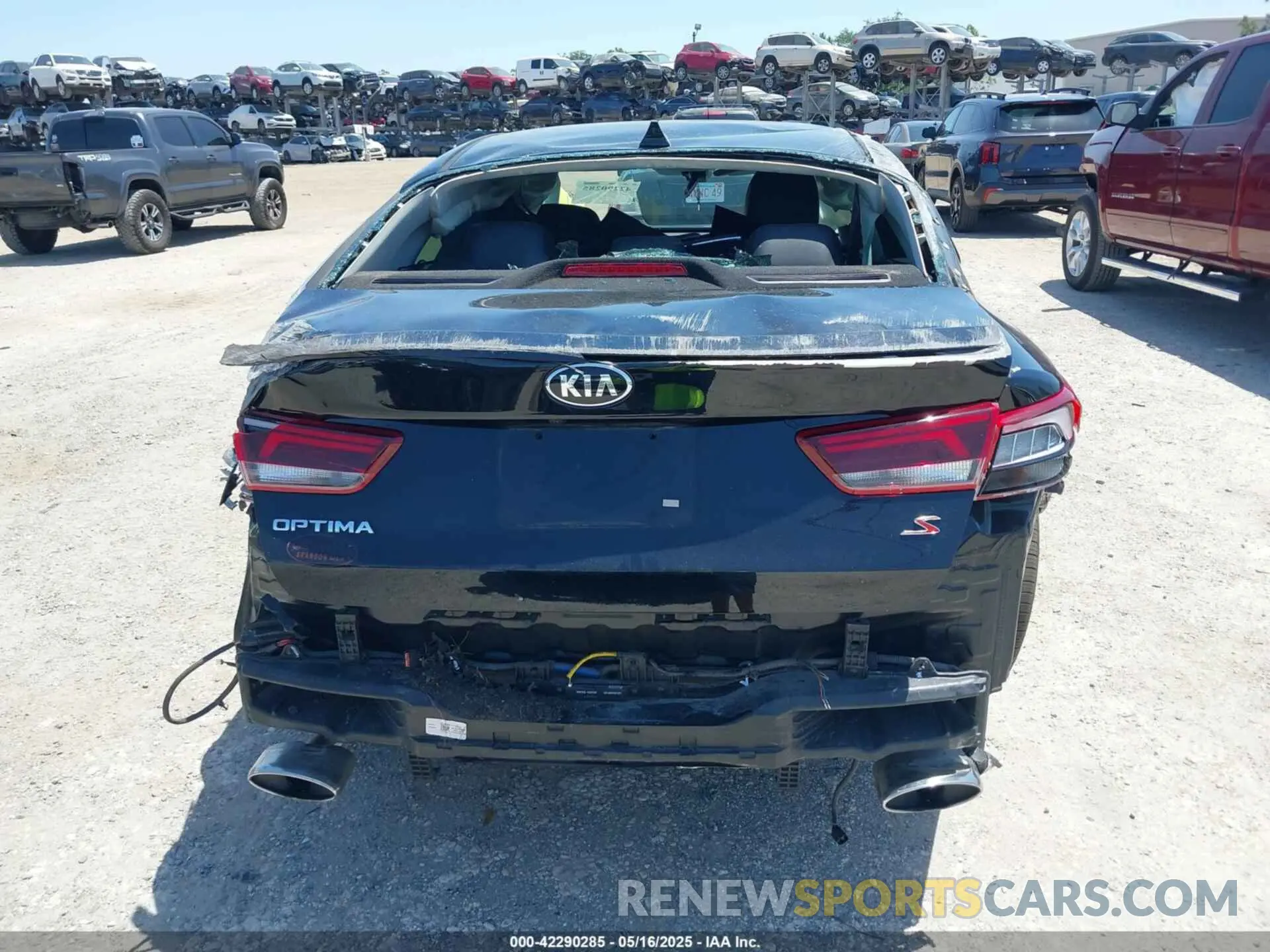 16 Photograph of a damaged car 5XXGT4L39LG447058 KIA OPTIMA 2020