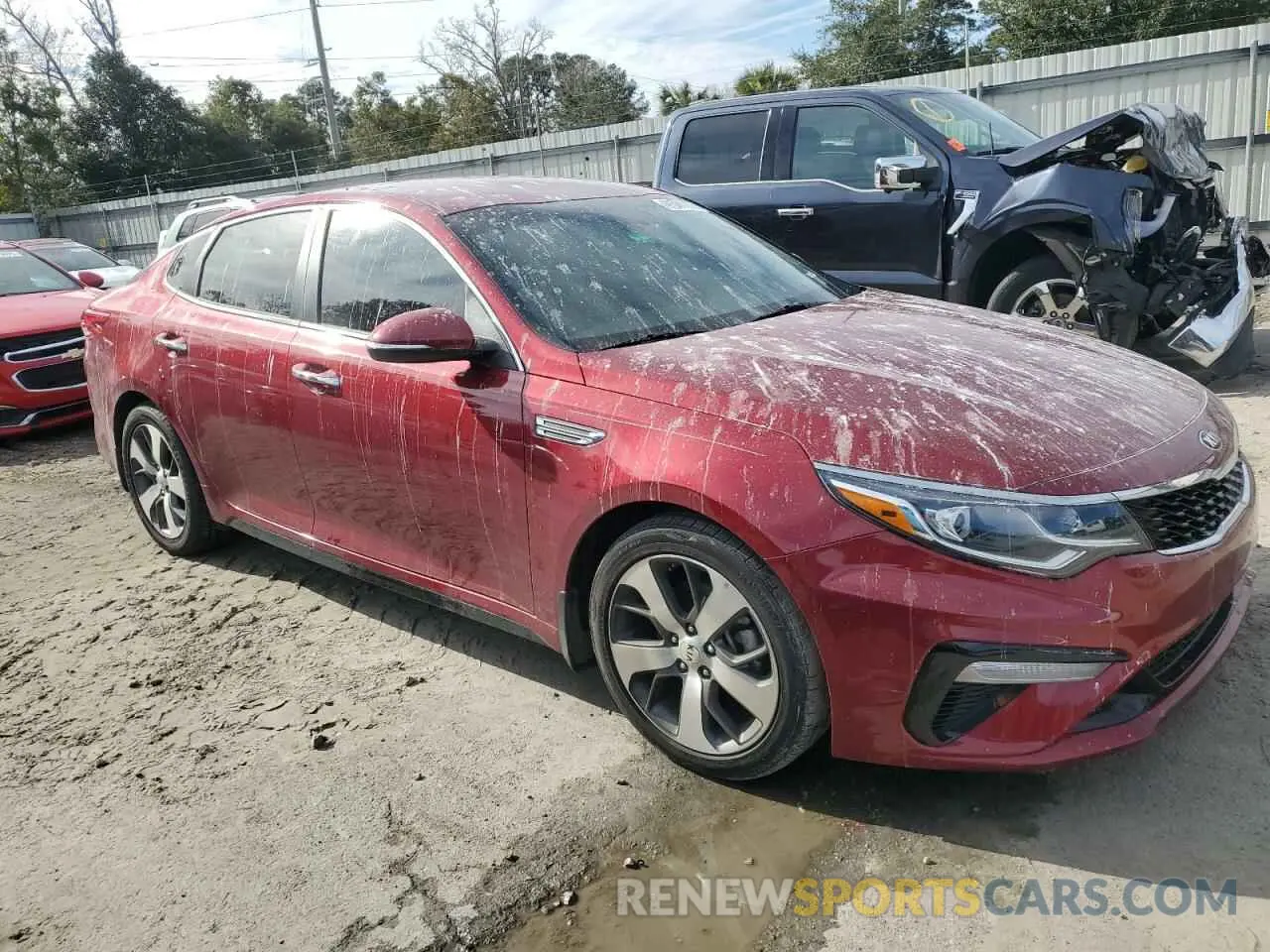 4 Photograph of a damaged car 5XXGT4L39LG449165 KIA OPTIMA 2020