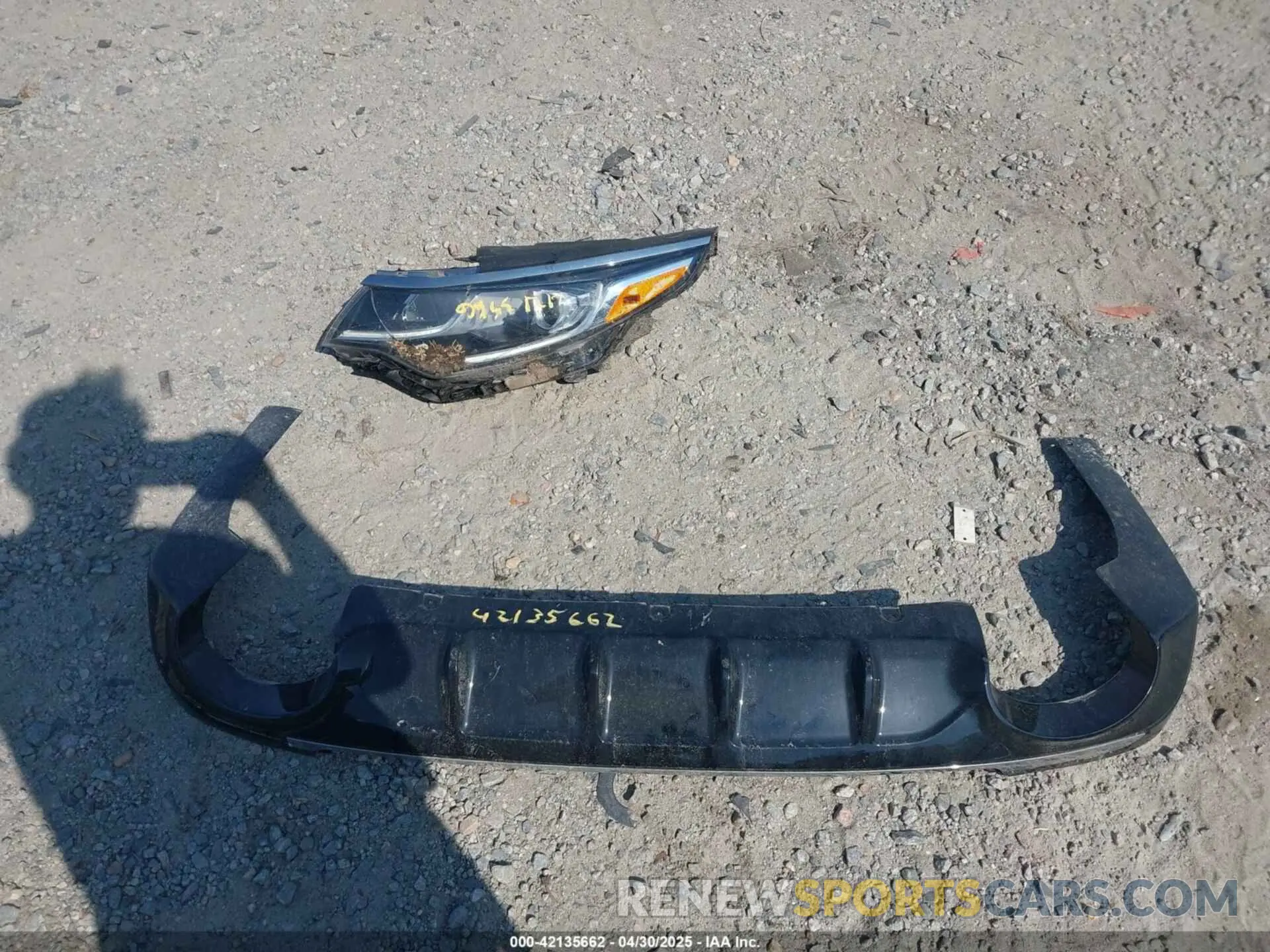 12 Photograph of a damaged car 5XXGT4L39LG450249 KIA OPTIMA 2020