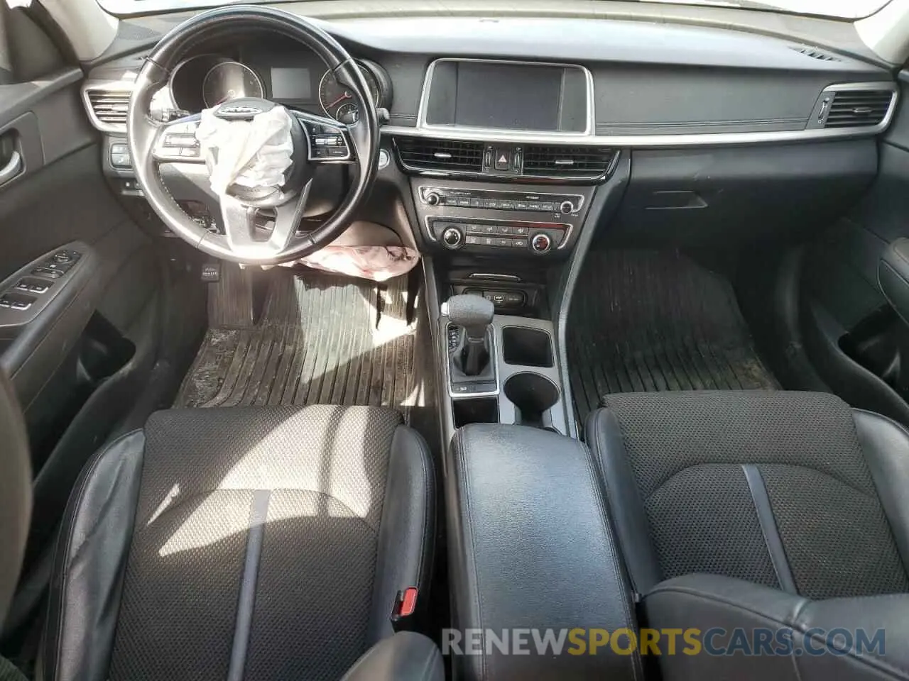 8 Фотография поврежденного автомобиля 5XXGT4L39LG451286 KIA OPTIMA 2020