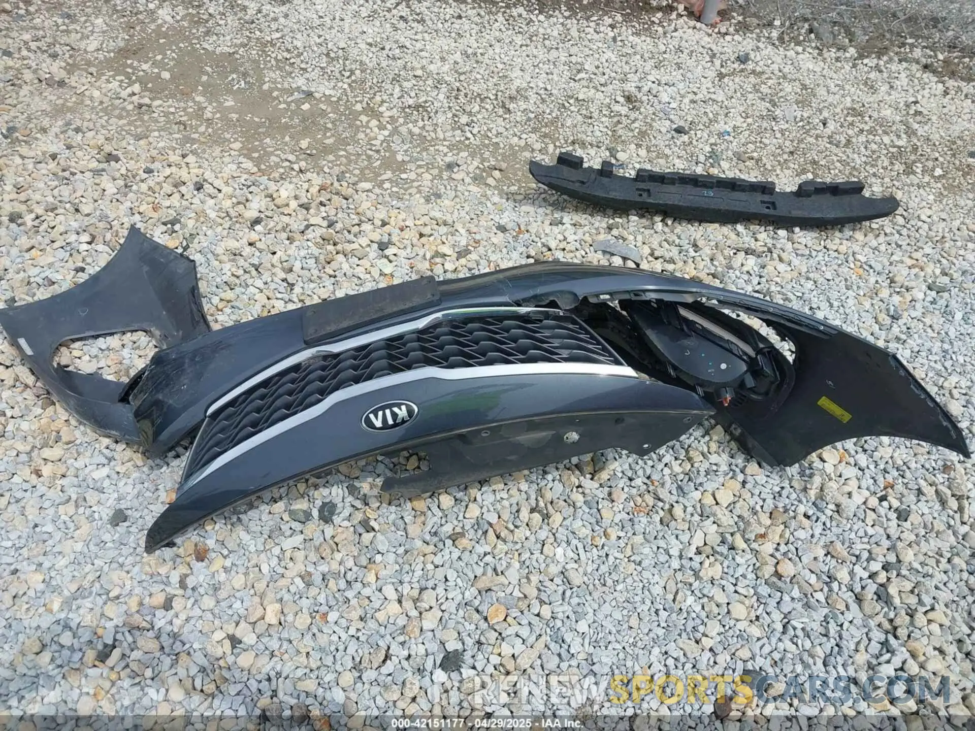 12 Фотография поврежденного автомобиля 5XXGT4L3XLG391437 KIA OPTIMA 2020
