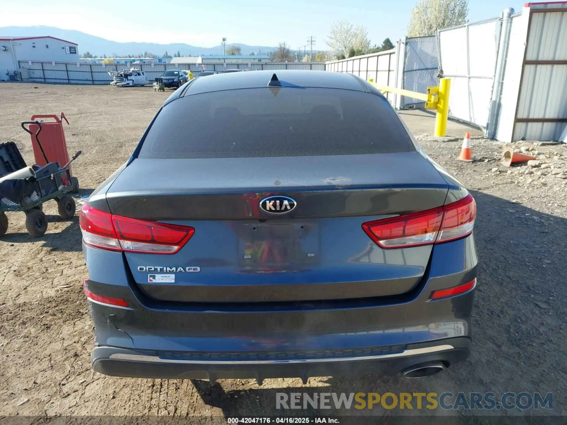 16 Фотография поврежденного автомобиля 5XXGT4L3XLG392216 KIA OPTIMA 2020