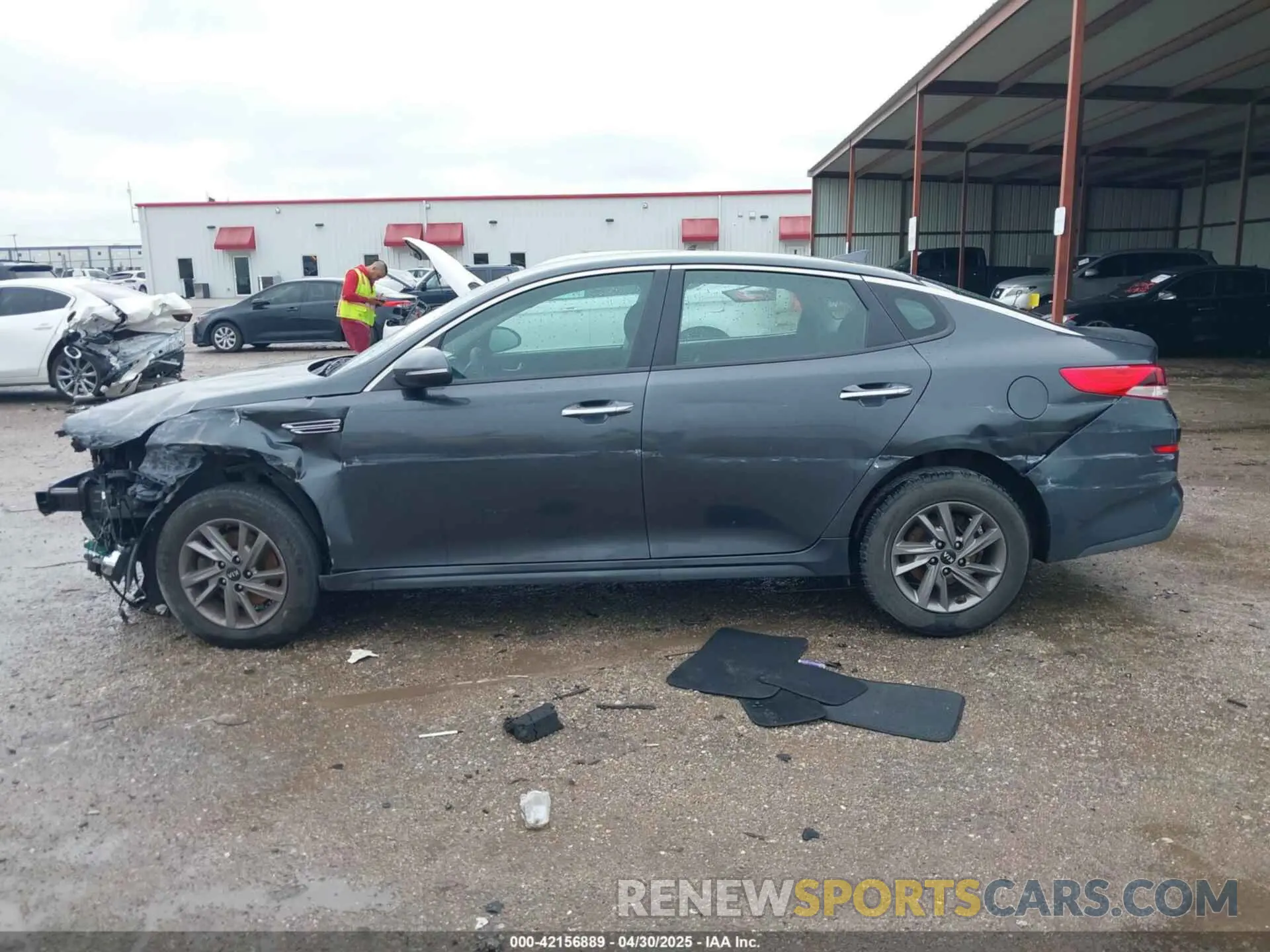 15 Photograph of a damaged car 5XXGT4L3XLG392667 KIA OPTIMA 2020