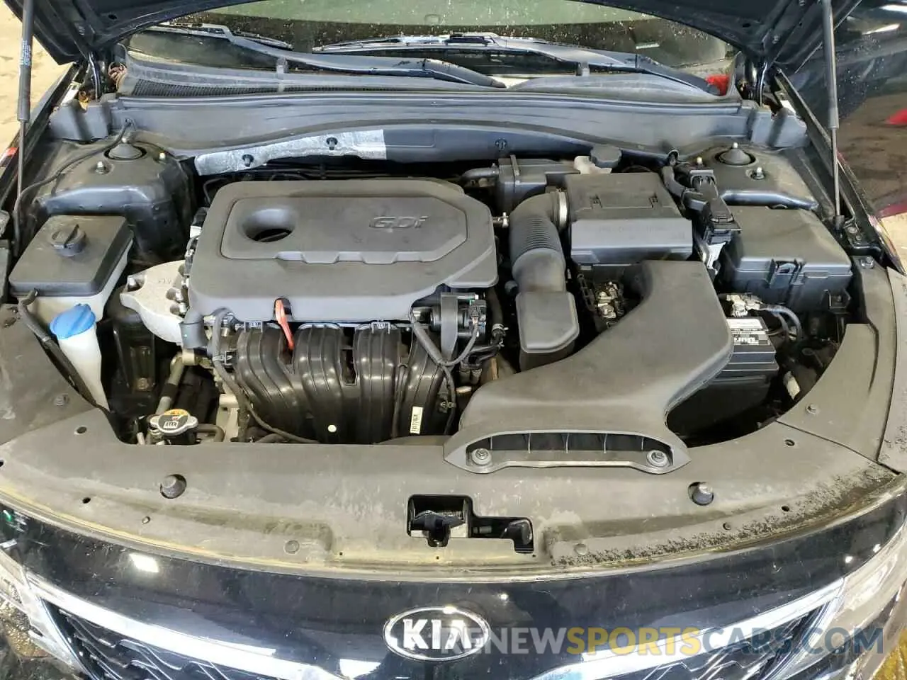 11 Photograph of a damaged car 5XXGT4L3XLG402937 KIA OPTIMA 2020