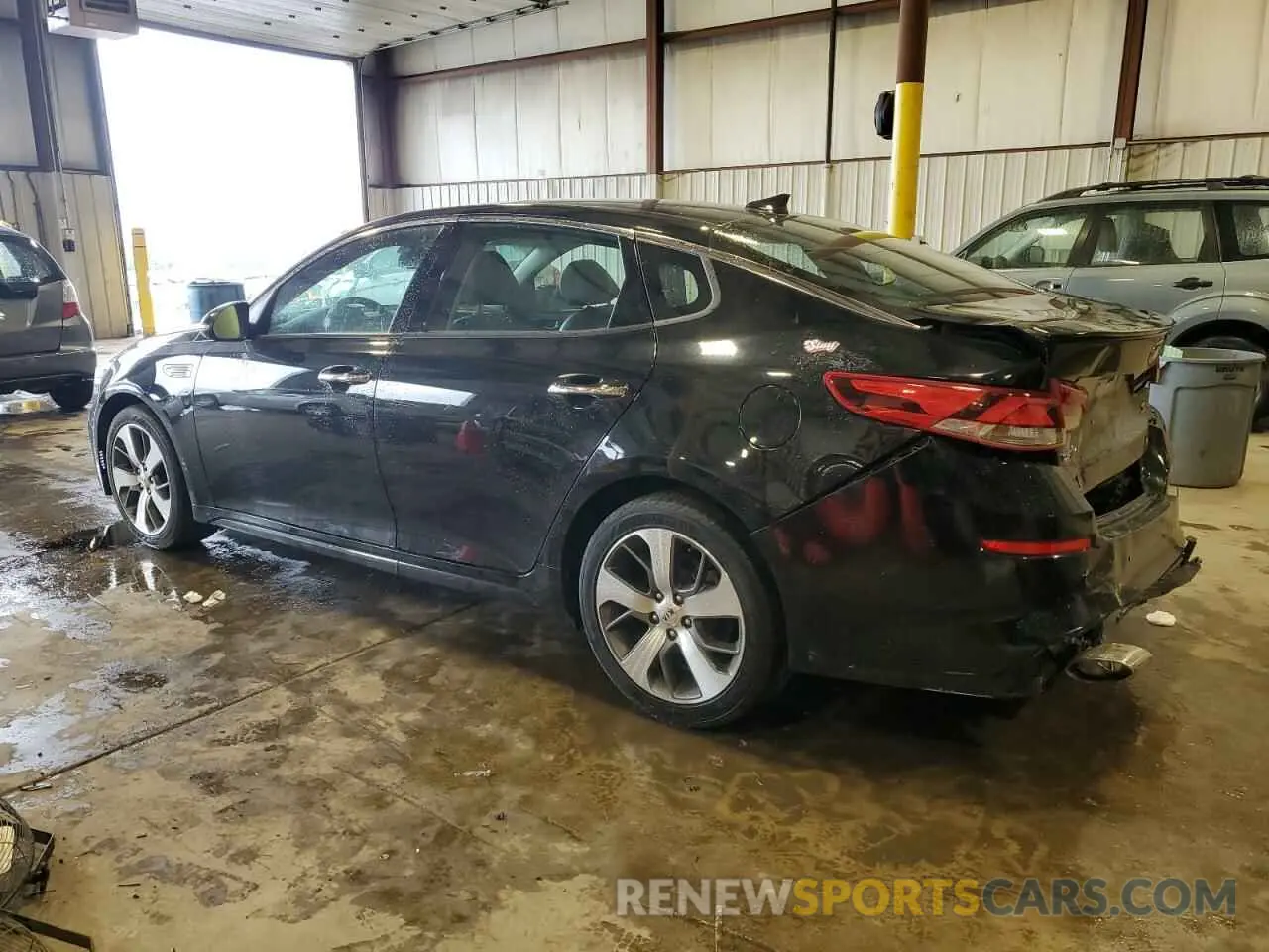2 Photograph of a damaged car 5XXGT4L3XLG402937 KIA OPTIMA 2020