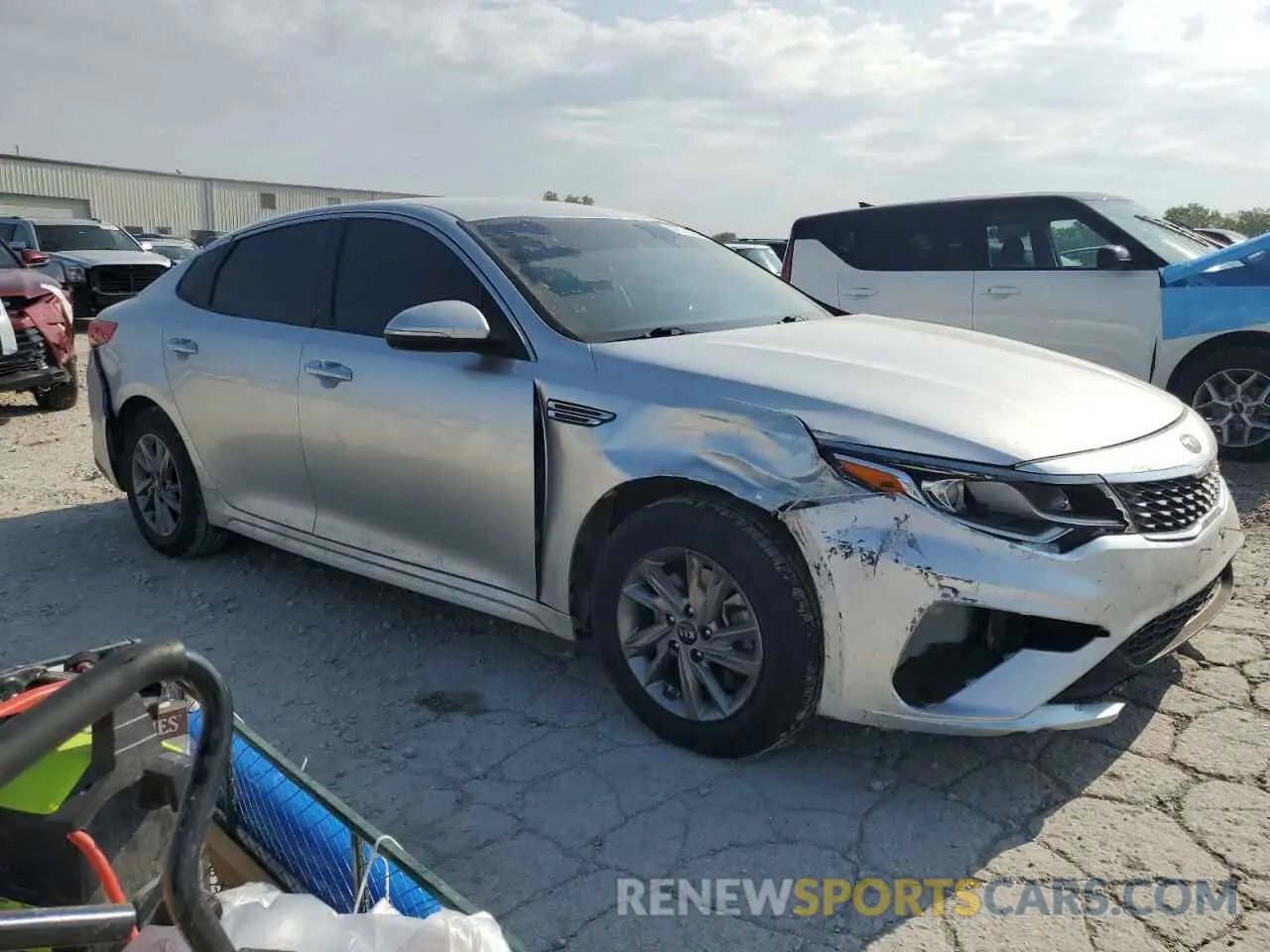4 Photograph of a damaged car 5XXGT4L3XLG407300 KIA OPTIMA 2020