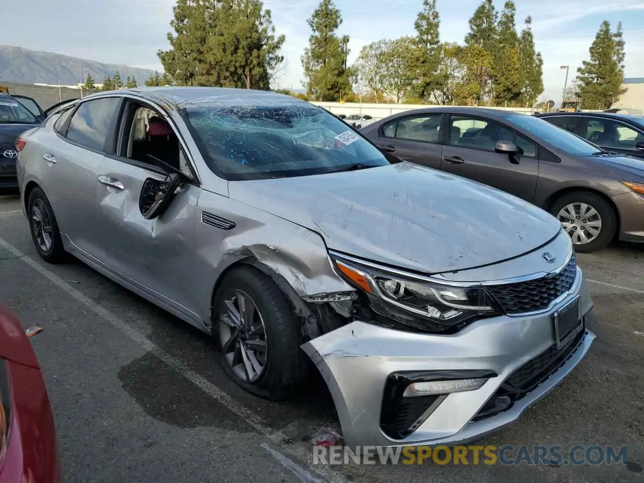 4 Фотография поврежденного автомобиля 5XXGT4L3XLG432357 KIA OPTIMA 2020