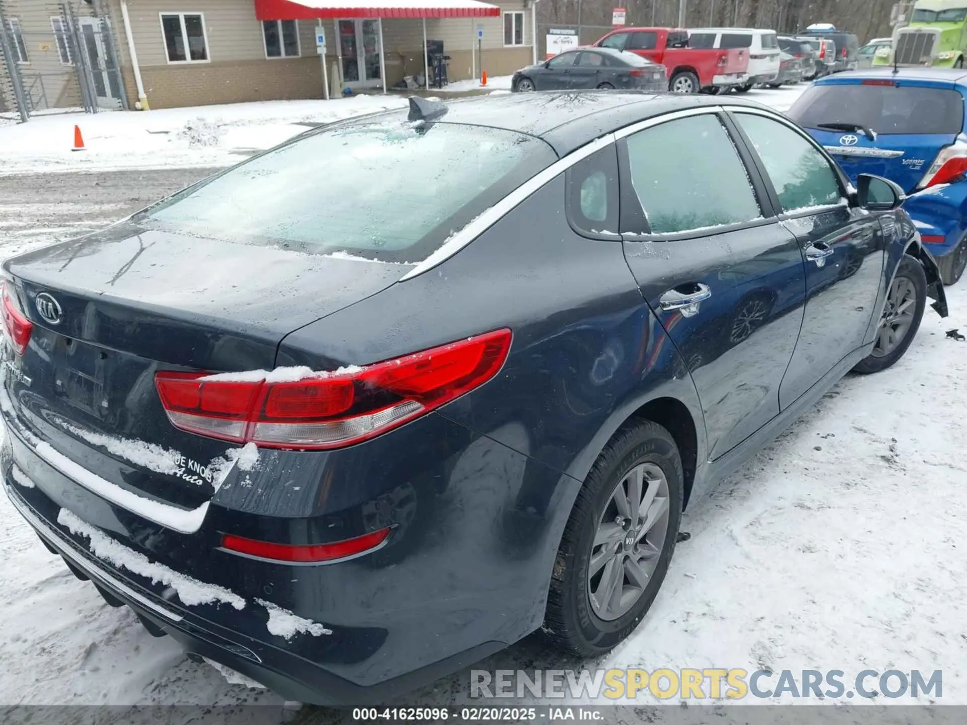 4 Фотография поврежденного автомобиля 5XXGT4L3XLG434058 KIA OPTIMA 2020