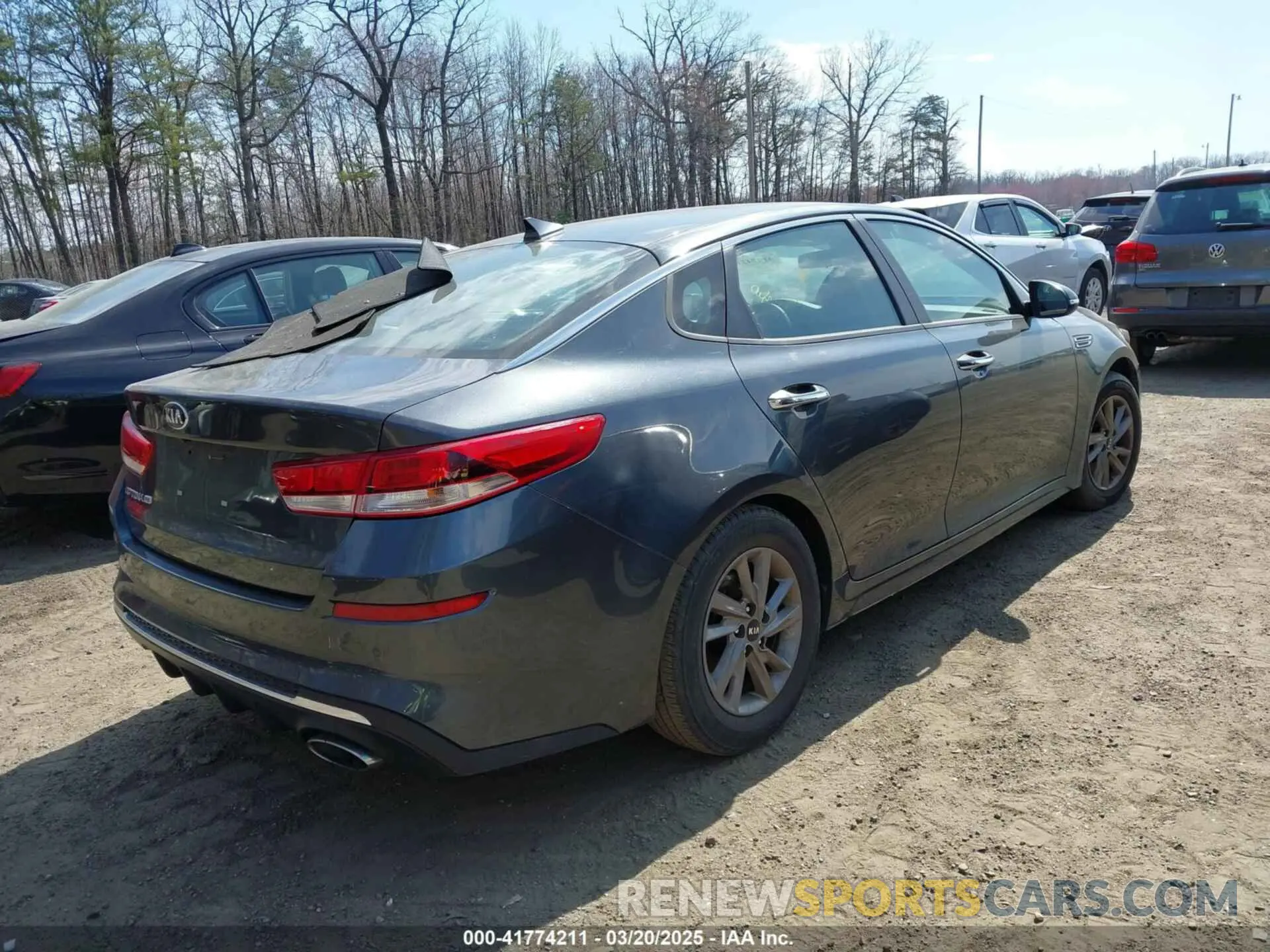 4 Фотография поврежденного автомобиля 5XXGT4L3XLG438465 KIA OPTIMA 2020