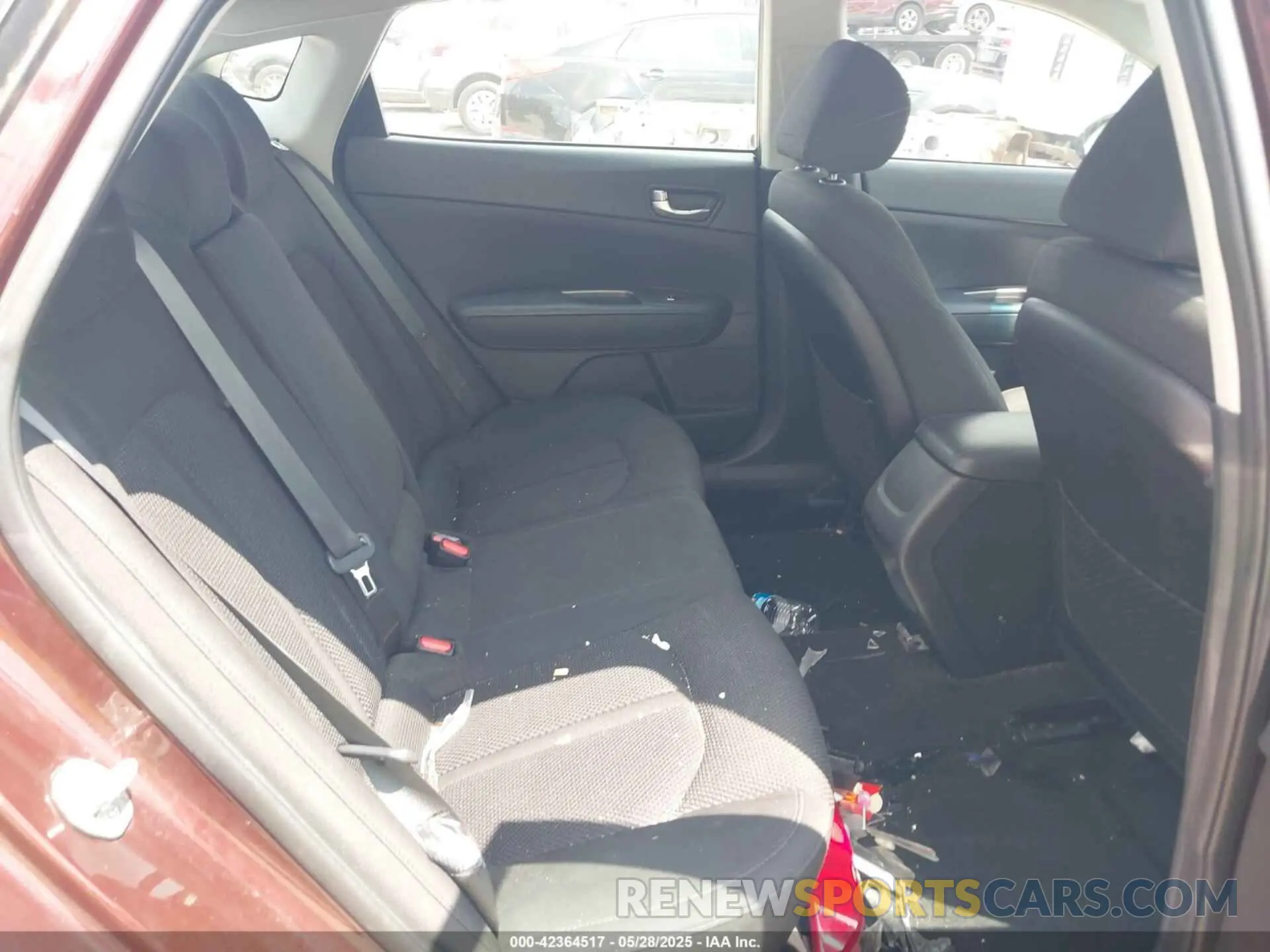 8 Фотография поврежденного автомобиля 5XXGT4L3XLG451491 KIA OPTIMA 2020