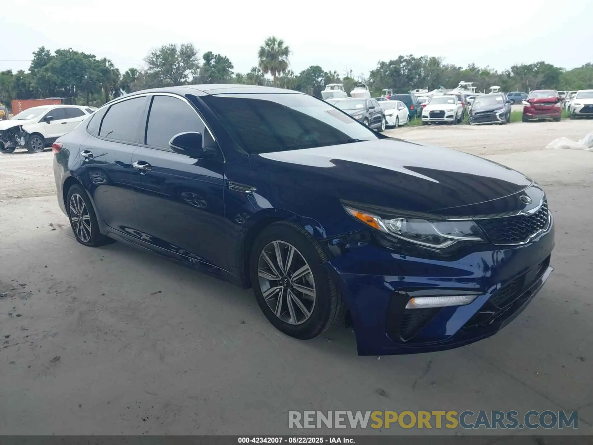 1 Photograph of a damaged car 5XXGU4L13LG405125 KIA OPTIMA 2020