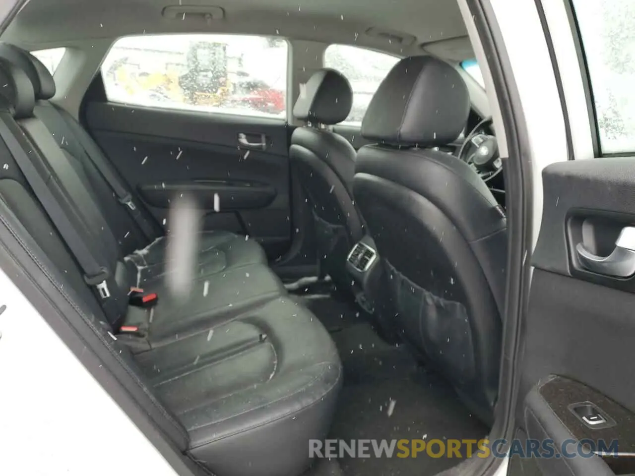 10 Фотография поврежденного автомобиля 5XXGU4L15LG413887 KIA OPTIMA 2020